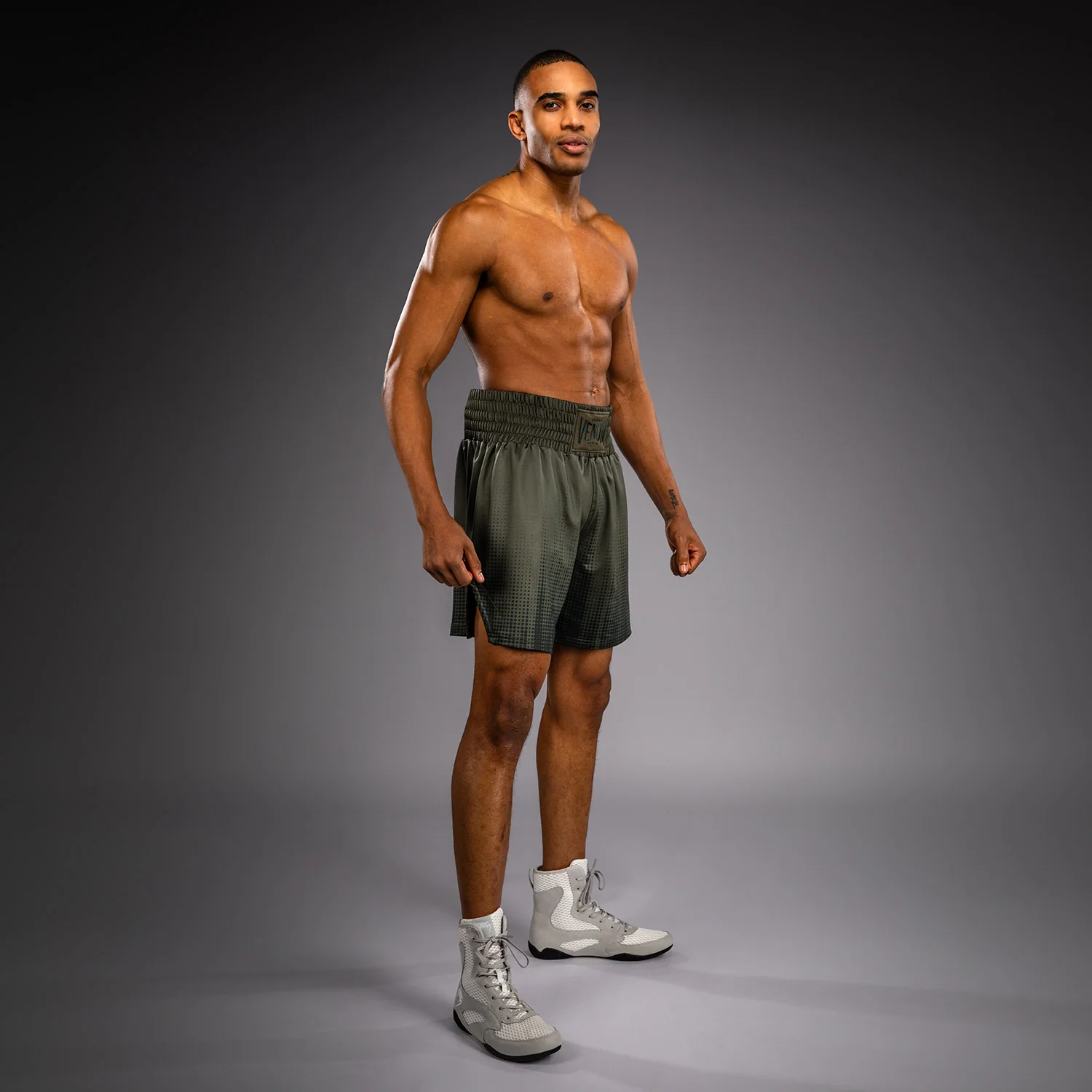 Venum Stealth Short de Boxeo – Caqui/Verde Oscuro - Image 2
