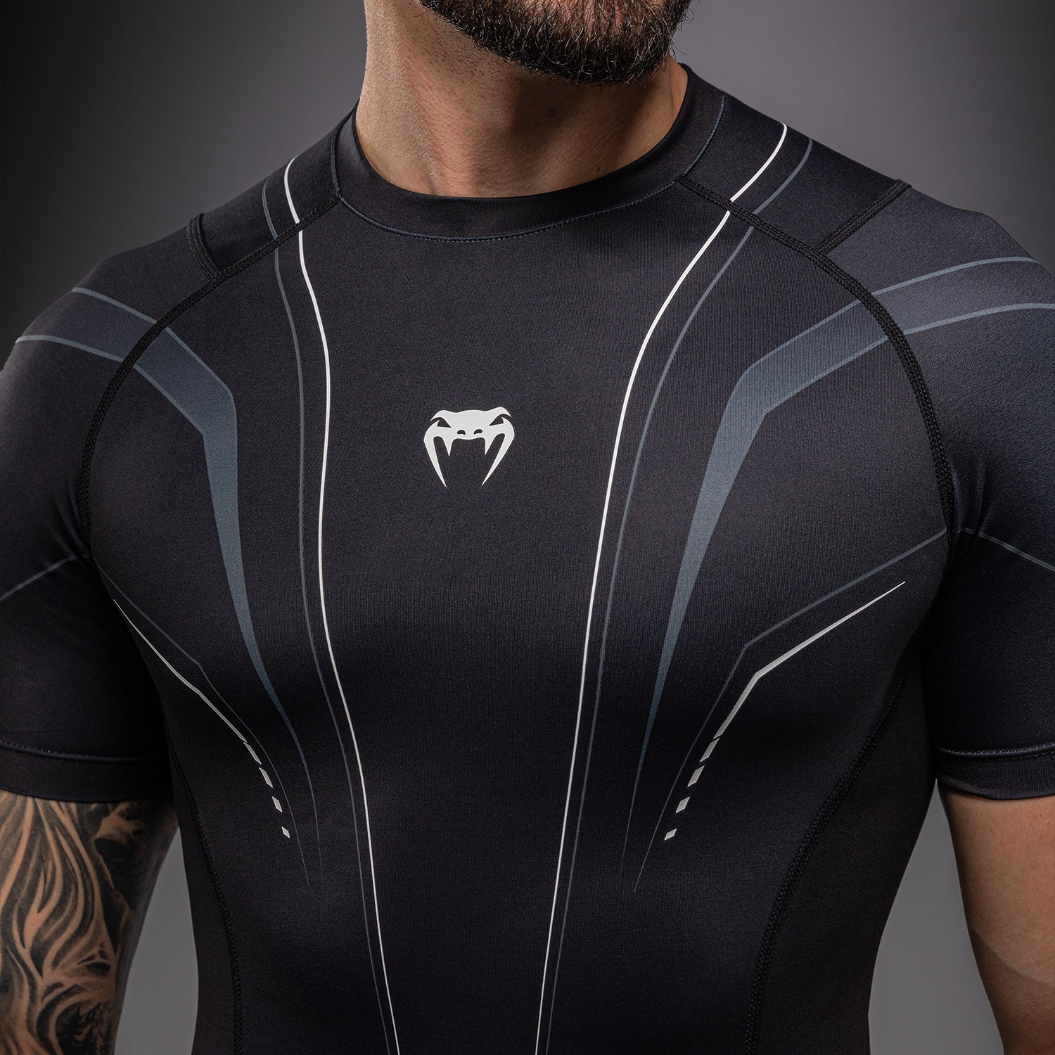 Venum Streamline Rashguard Manga Corta – Negro/Blanco - Image 7