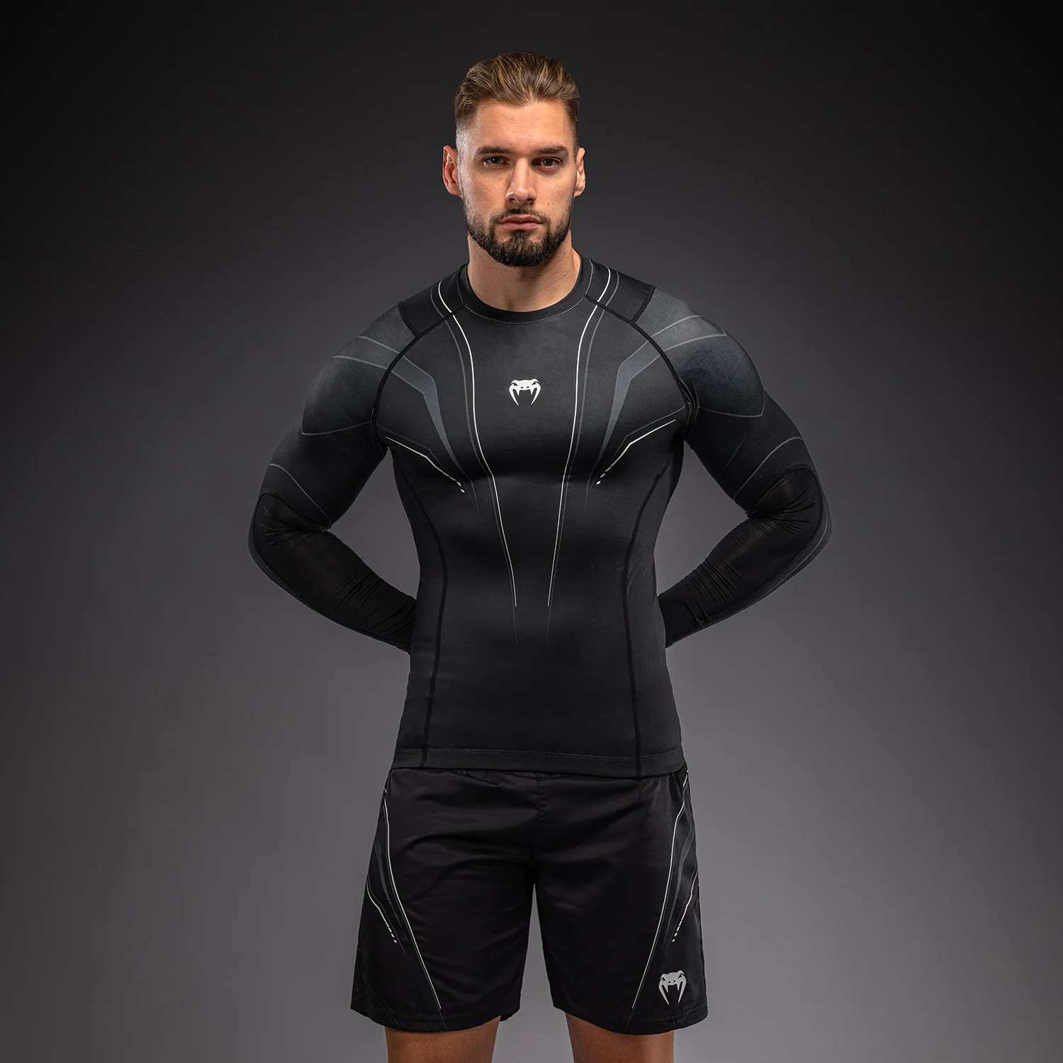 Venum Streamline Rashguard Manga Larga – Negro/Blanco - Image 2