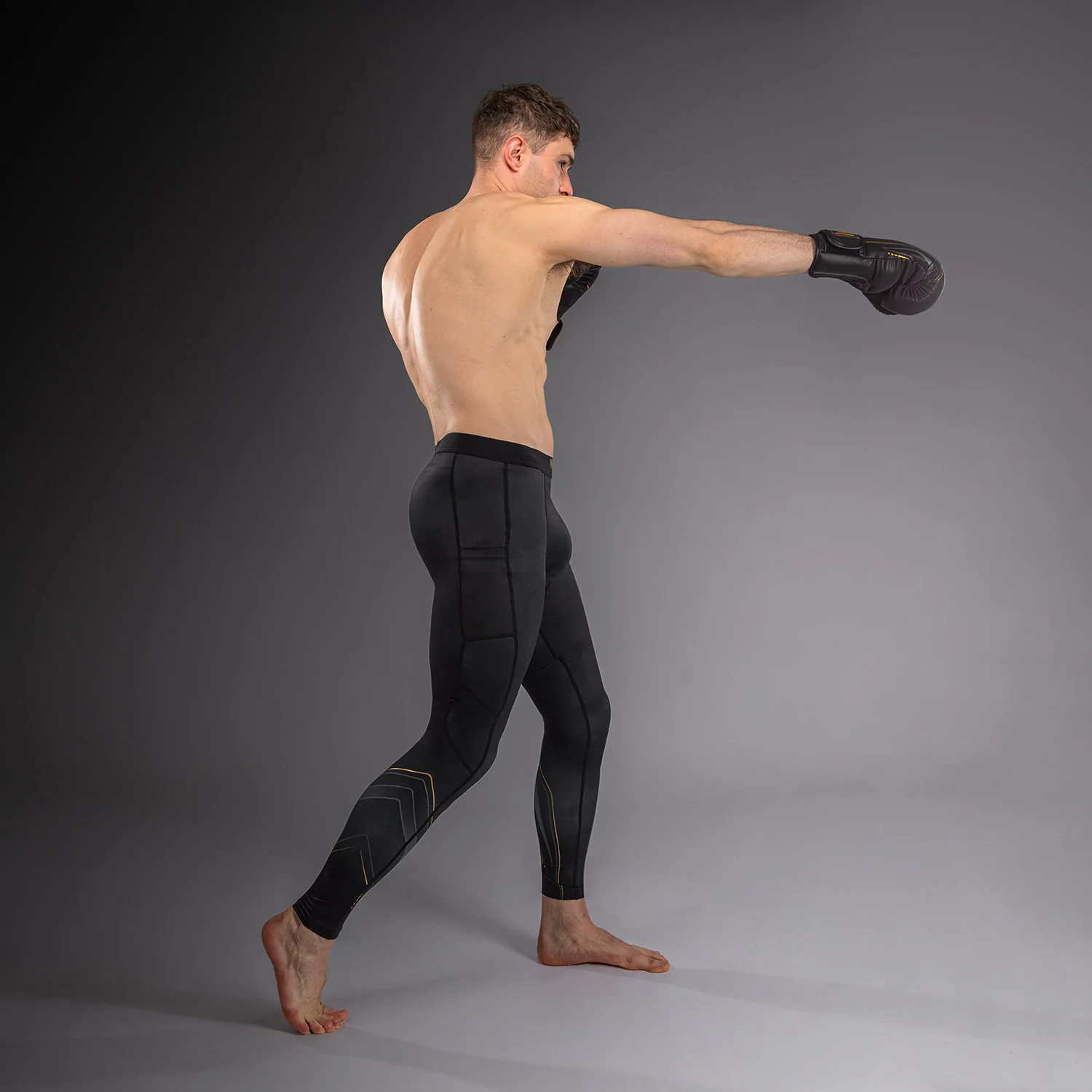 Venum Streamline Spats – Negro/Oro - Image 3