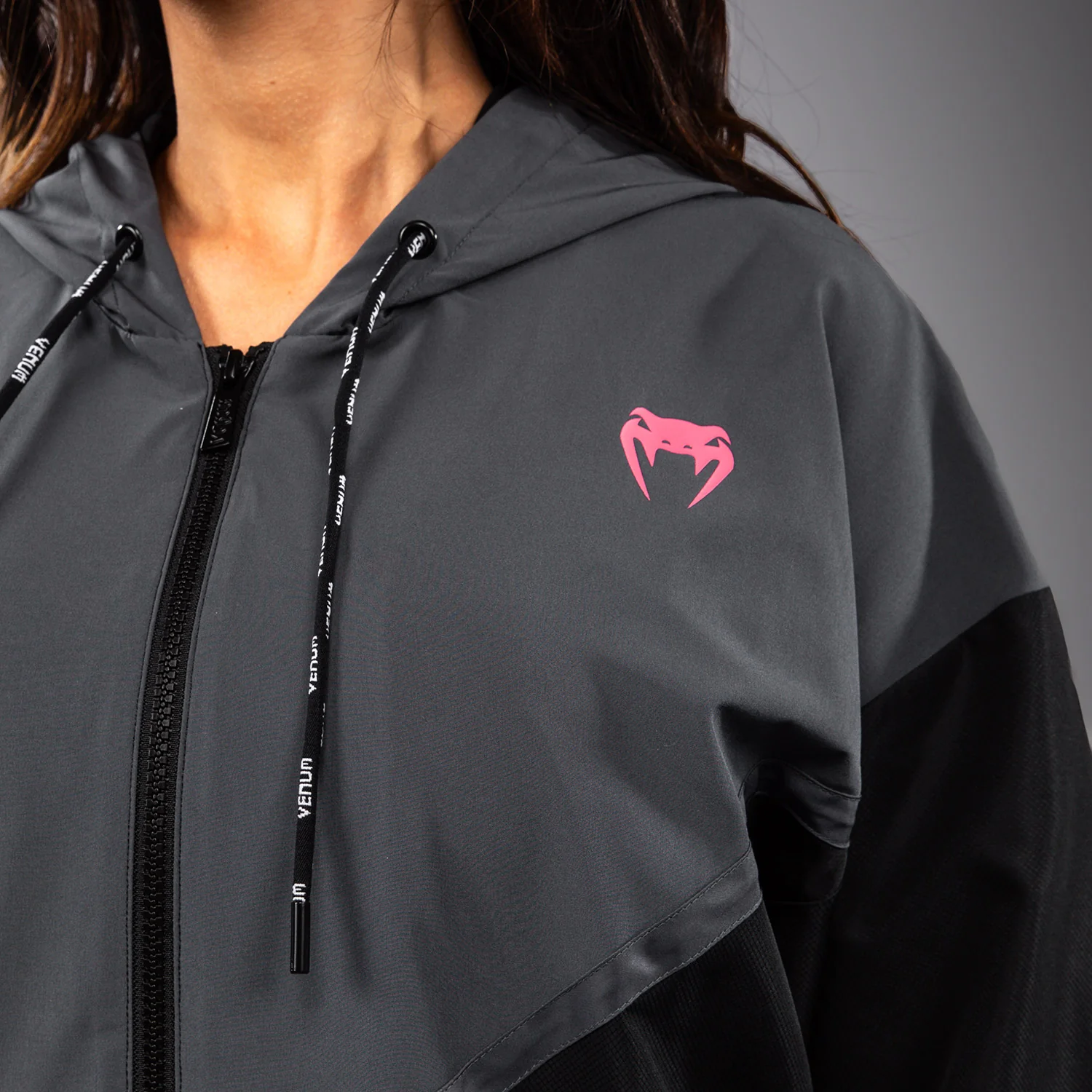 Venum Tactical XT Chaqueta de chándal para mujer - Negra/Gris Tormenta - Image 7
