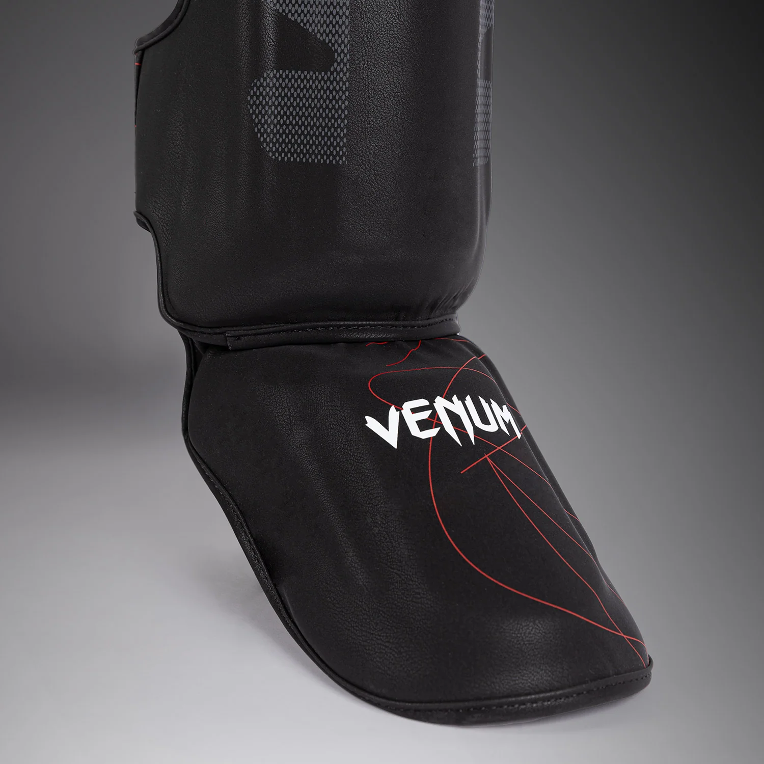 Venum Tactical XT Espinilleras - Negro/Rojo Fuego - Image 4