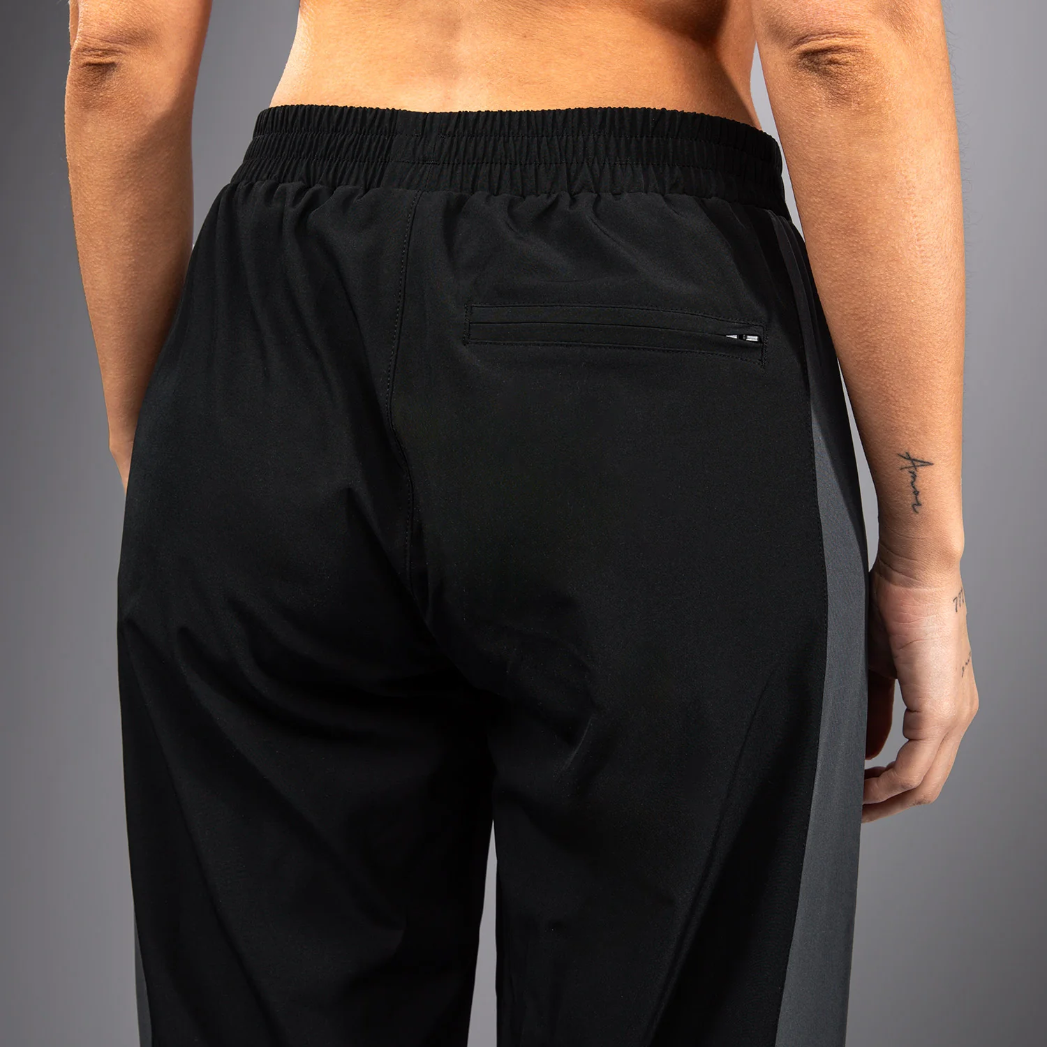Venum Tactical XT Joggers Mujer - Negro/Gris Tormenta - Image 7