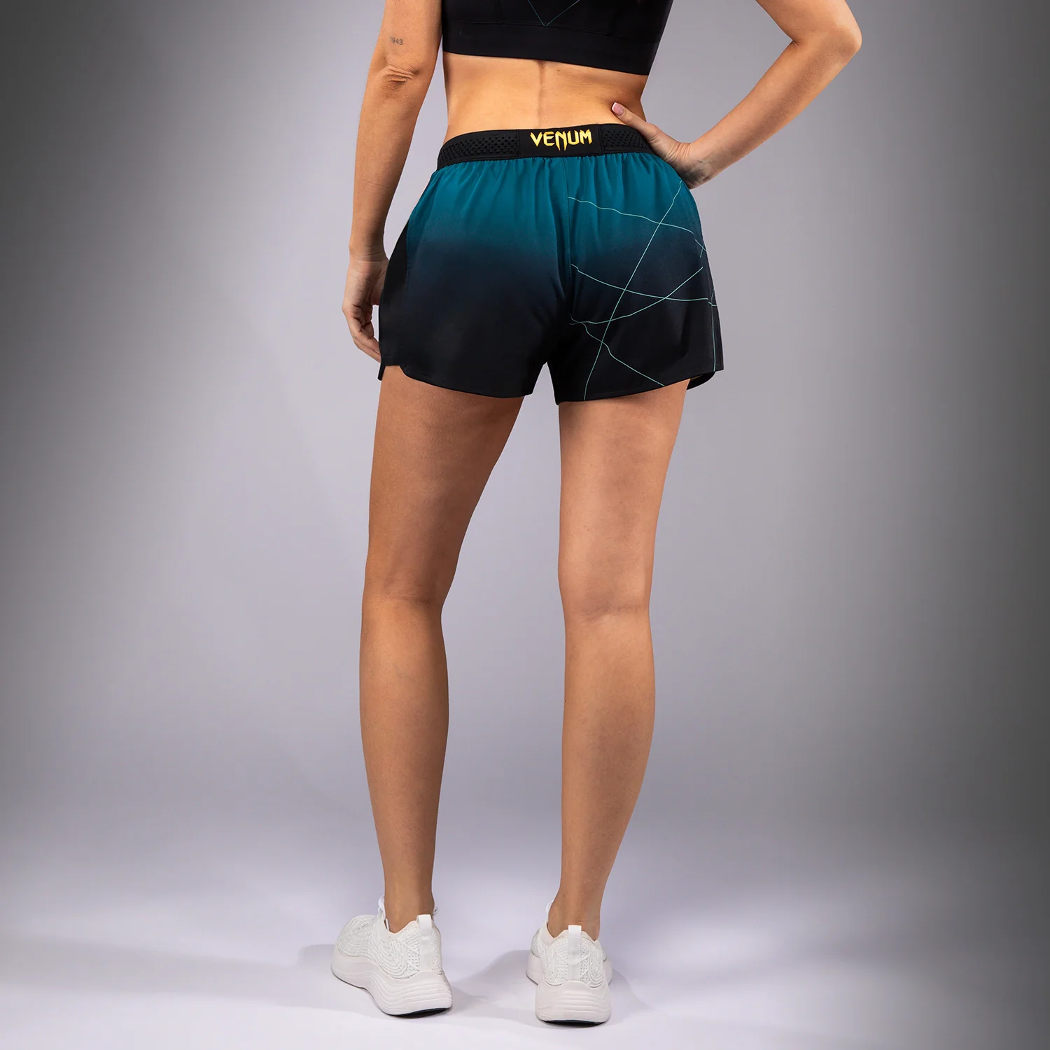 Venum Tactical XT Pantalón Corto de Entrenamiento Mujer - Negro/Verde Bosque - Image 3