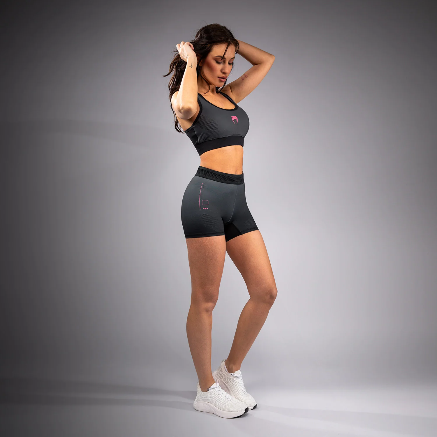 Venum Tactical XT Short Vale Tudo Mujer - Negro/Gris Tormenta - Image 5
