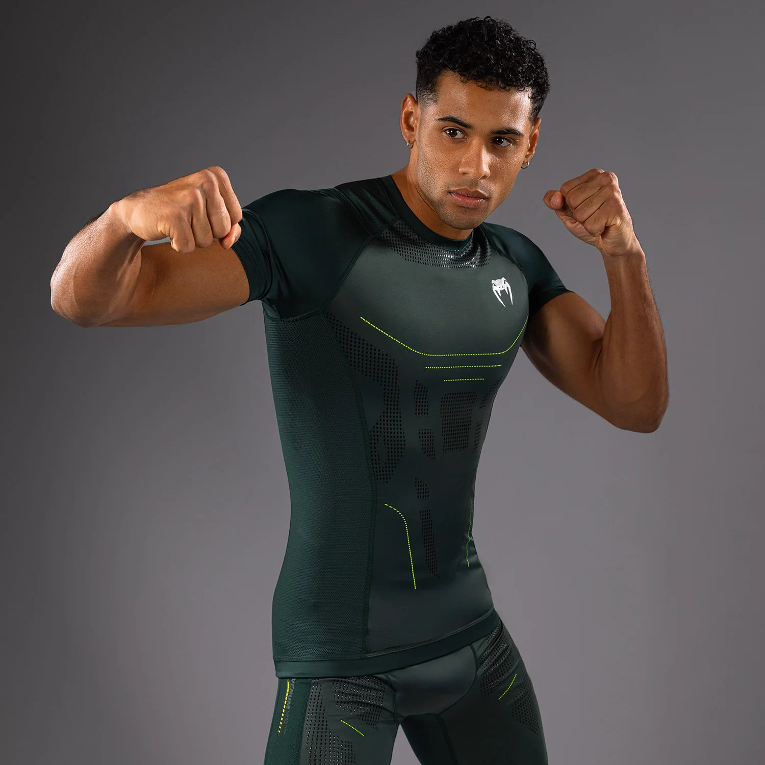 Venum Technical 3.0 Camiseta de Manga Corta Rashguard - Verde Bosque - Image 2