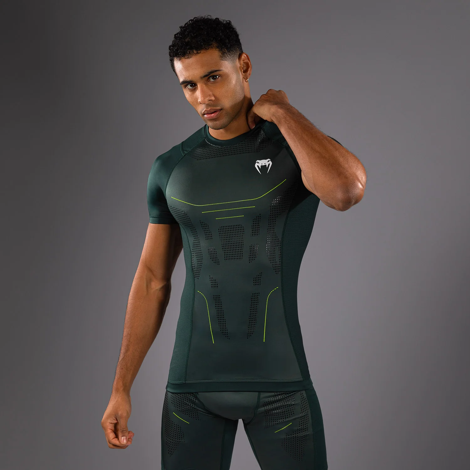 Venum Technical 3.0 Camiseta de Manga Corta Rashguard - Verde Bosque - Image 3
