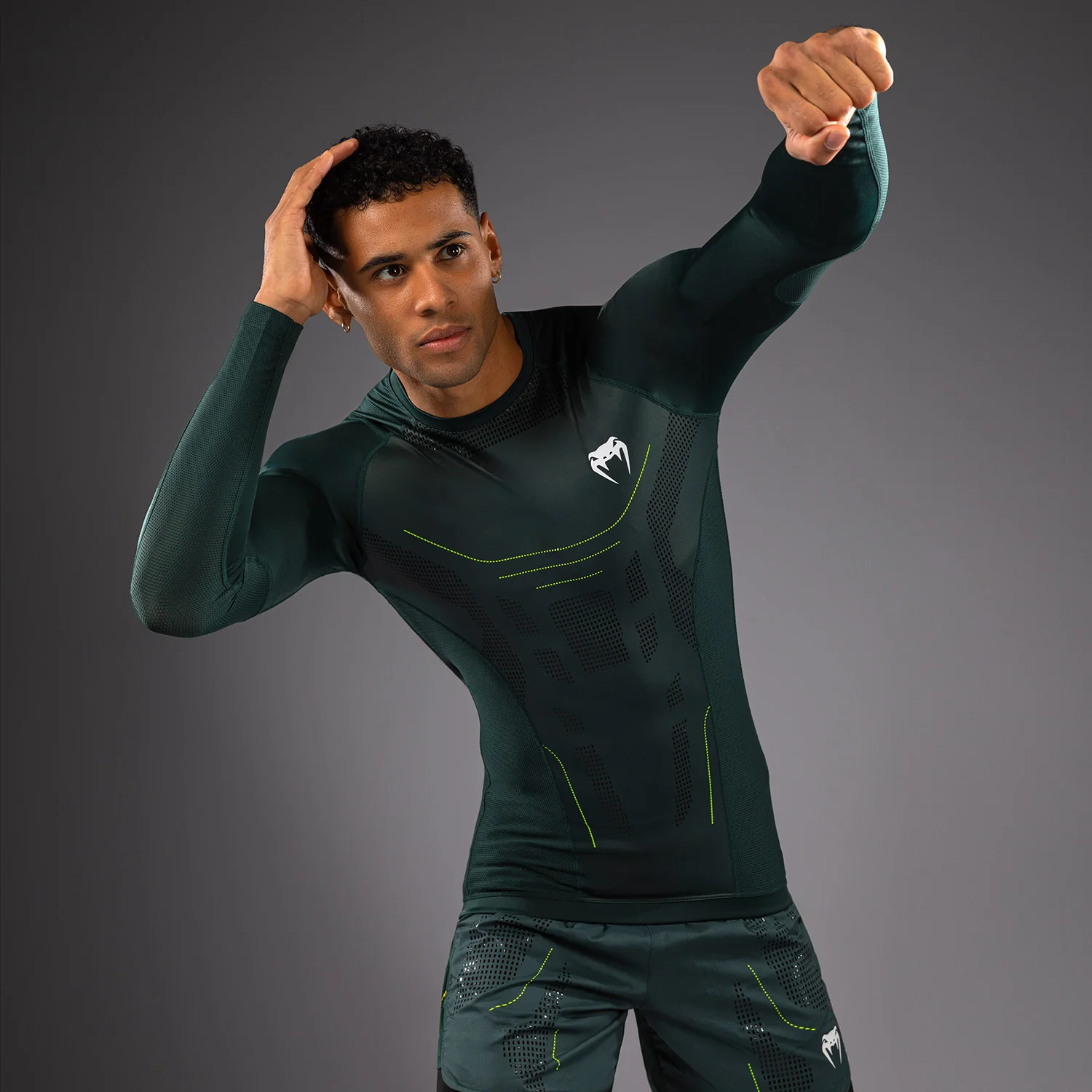 Venum Technical 3.0 Camiseta de Manga Larga Rashguard - Verde Bosque - Image 3