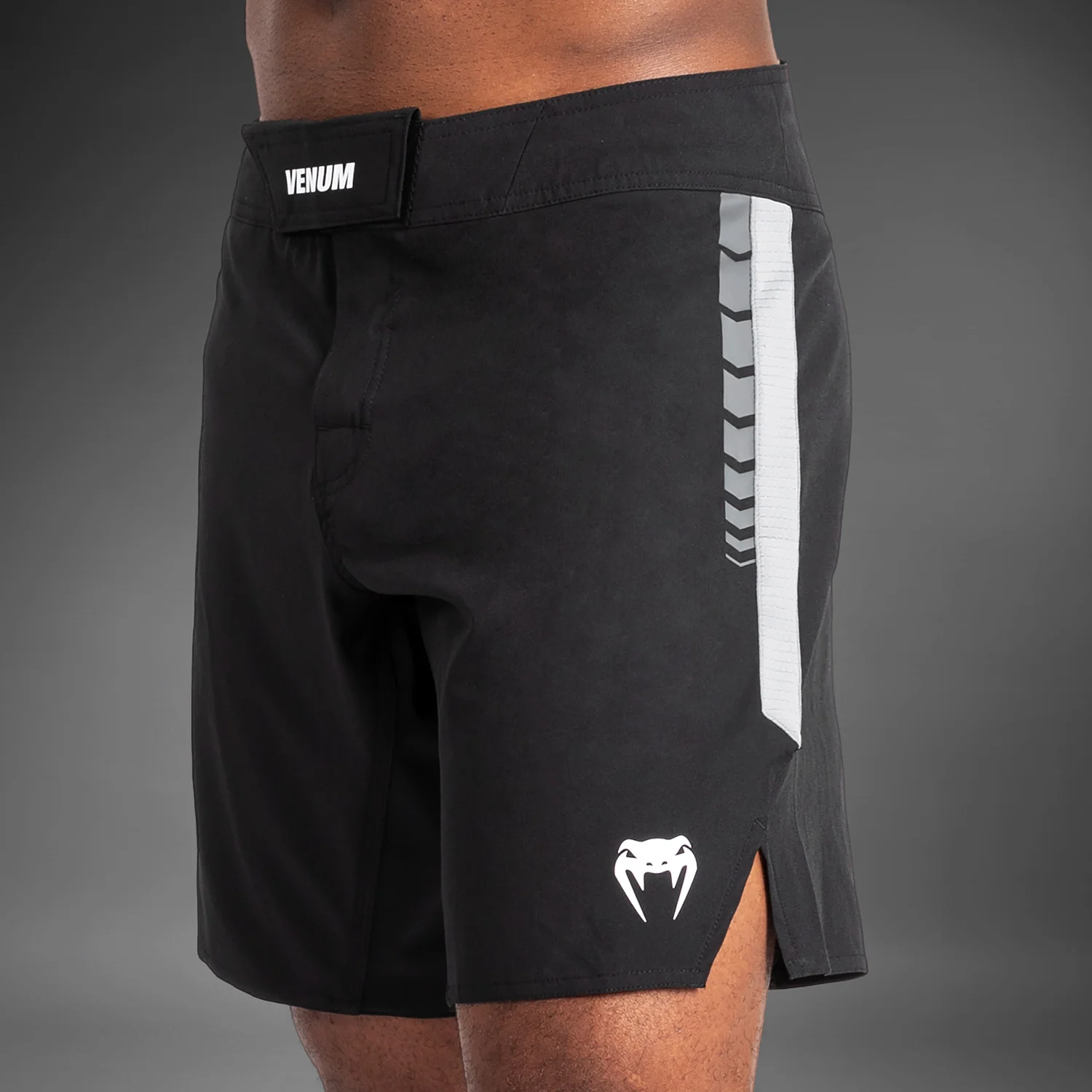 Venum Tempest Pantalones Cortos De Combate para Hombre - Negro/Gris - Image 5