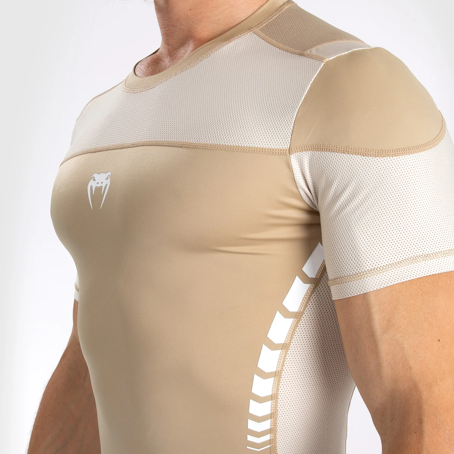 Venum Tempest Rashguard De Manga Corta para Hombre - Beige/Arena - Image 4