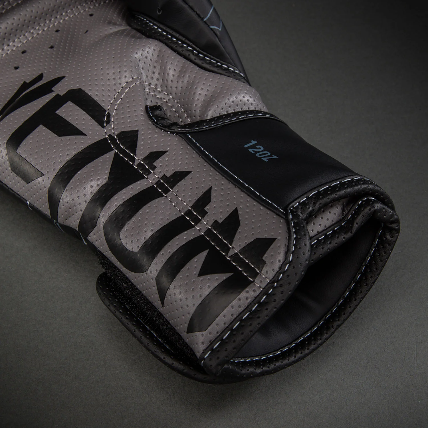 Venum Thunder Dragon Guantes de Boxeo – Negro/Gris/Cobre - Image 4