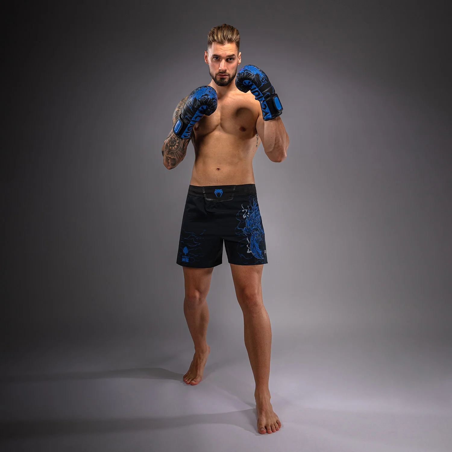 Venum Thunder Dragon Short de Combate – Negro/Azul Real