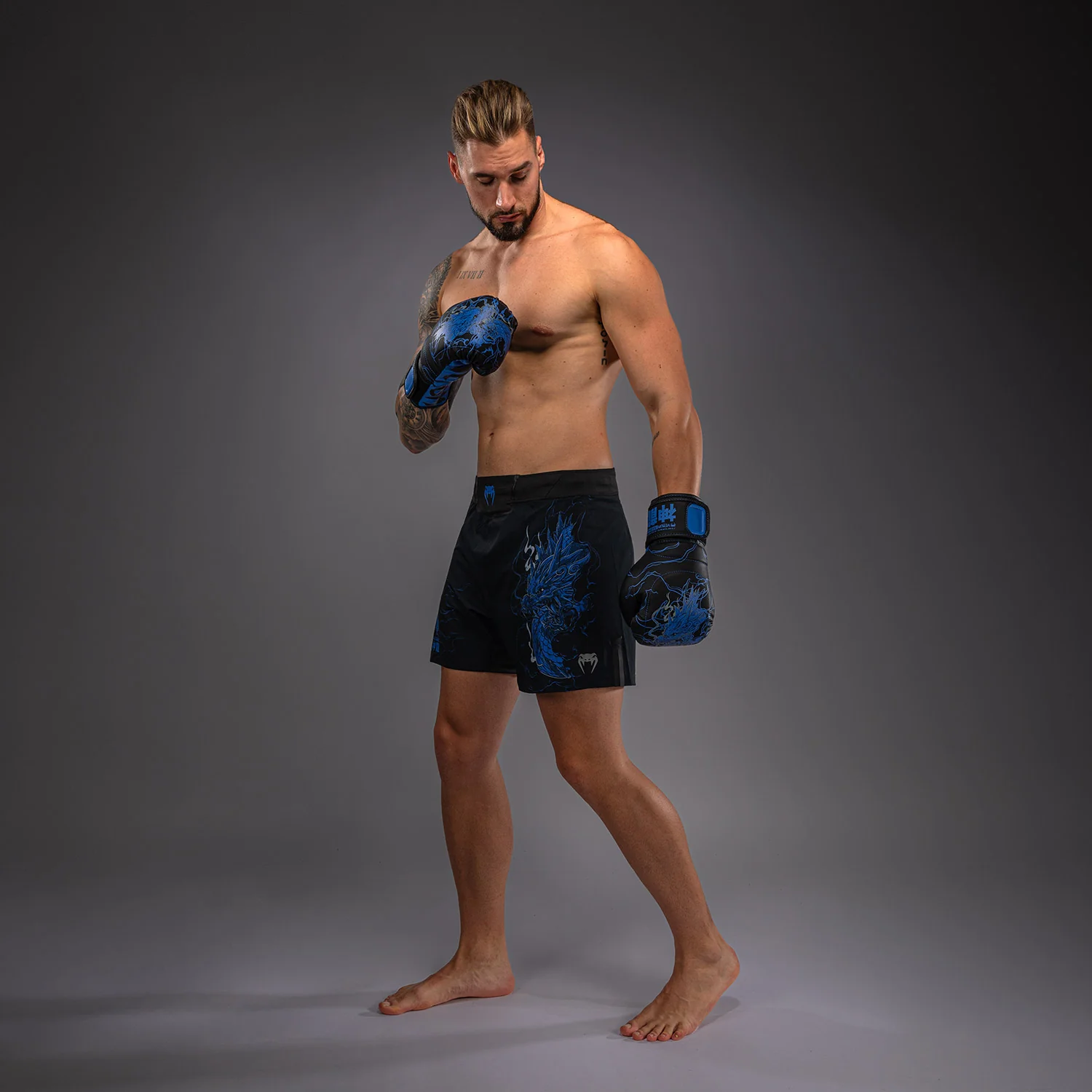 Venum Thunder Dragon Short de Combate – Negro/Azul Real - Image 4