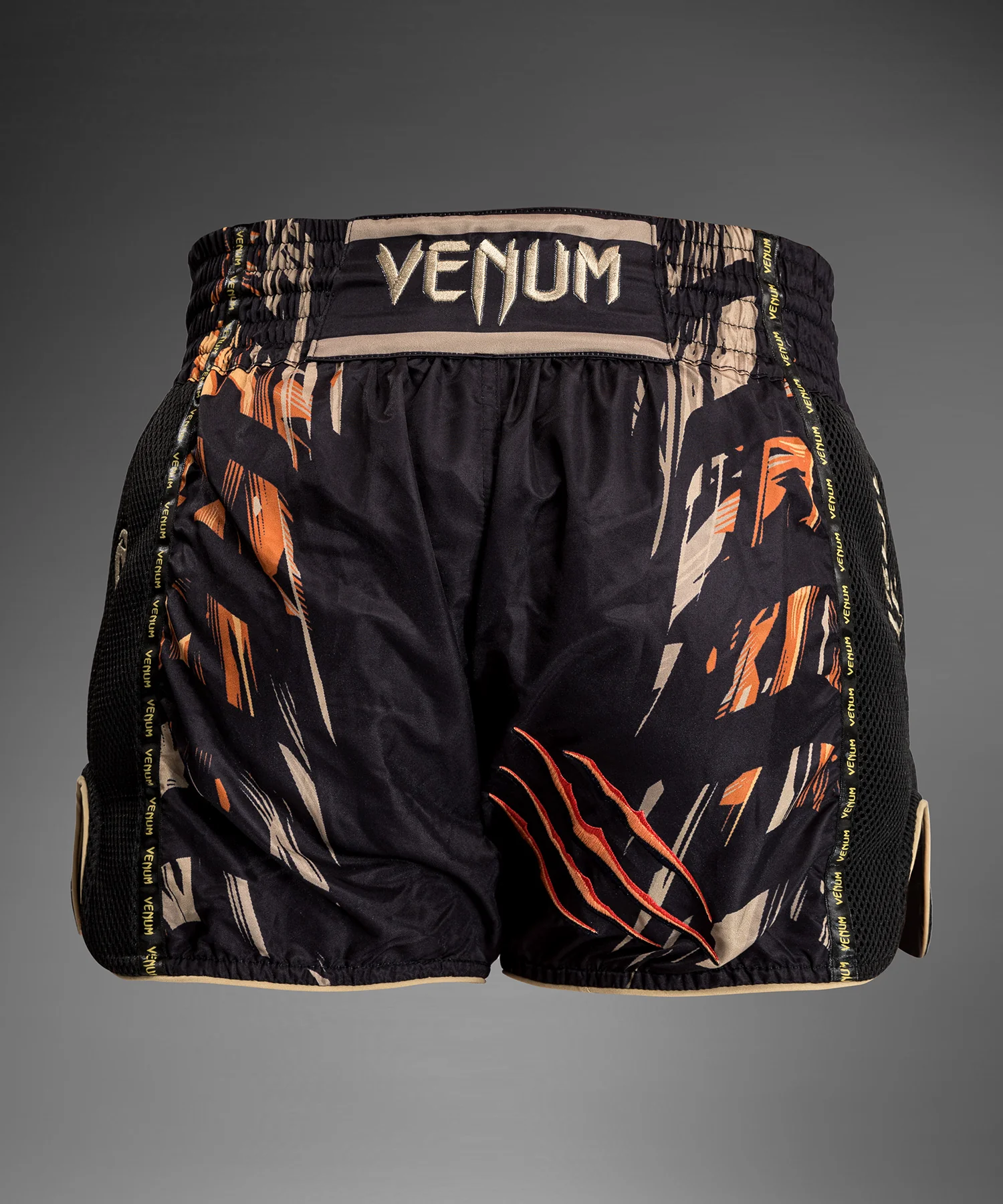 Venum Tiger Pantalones Cortos de Muay Thai - Negro/Naranja Neón - Image 3