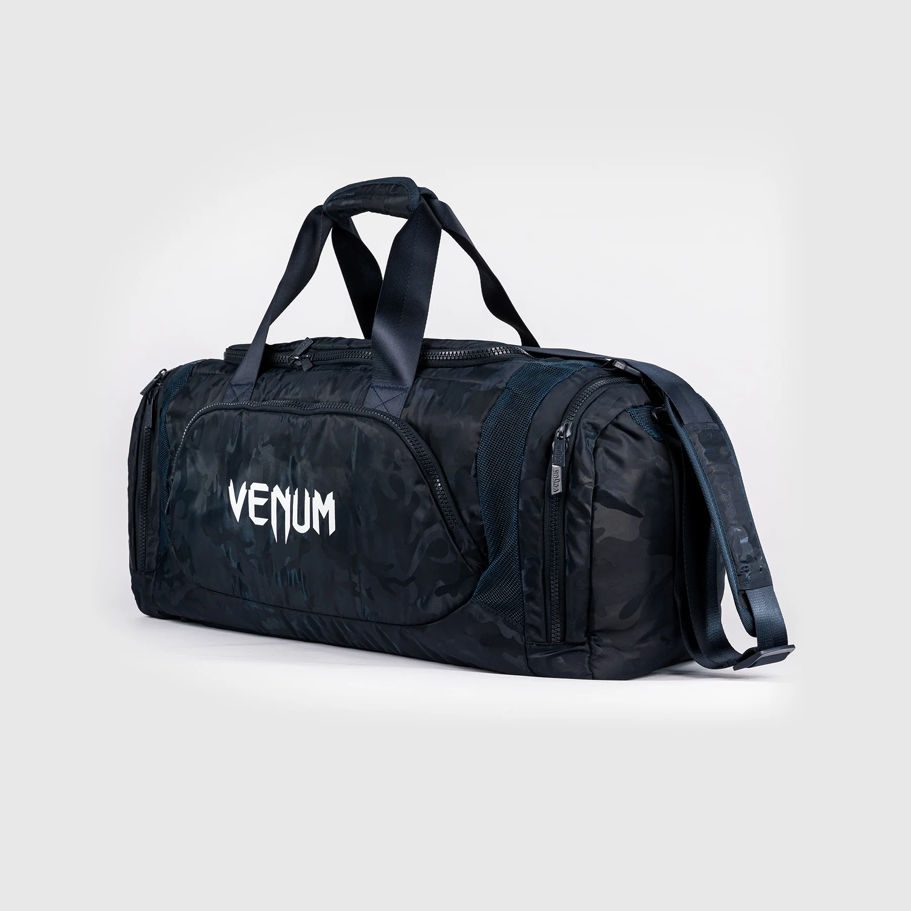 Venum Trainer Lite Bolsa de Deporte (48L) – Camuflaje/Azul - Image 2