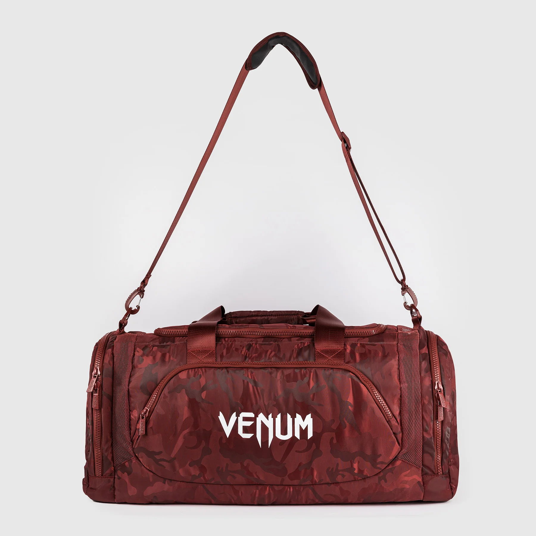 Venum Trainer Lite Bolsa de Deporte (48L) – Camuflaje/Burdeos - Image 9