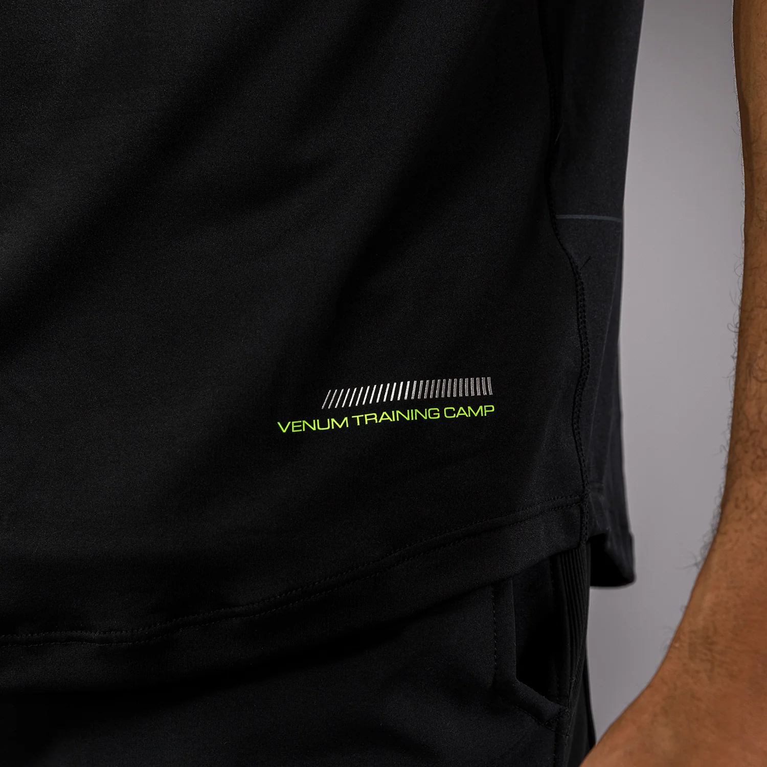 Venum Training Camp 4.0 Camiseta Dry-Tech - Negra/Verde neón - Image 5