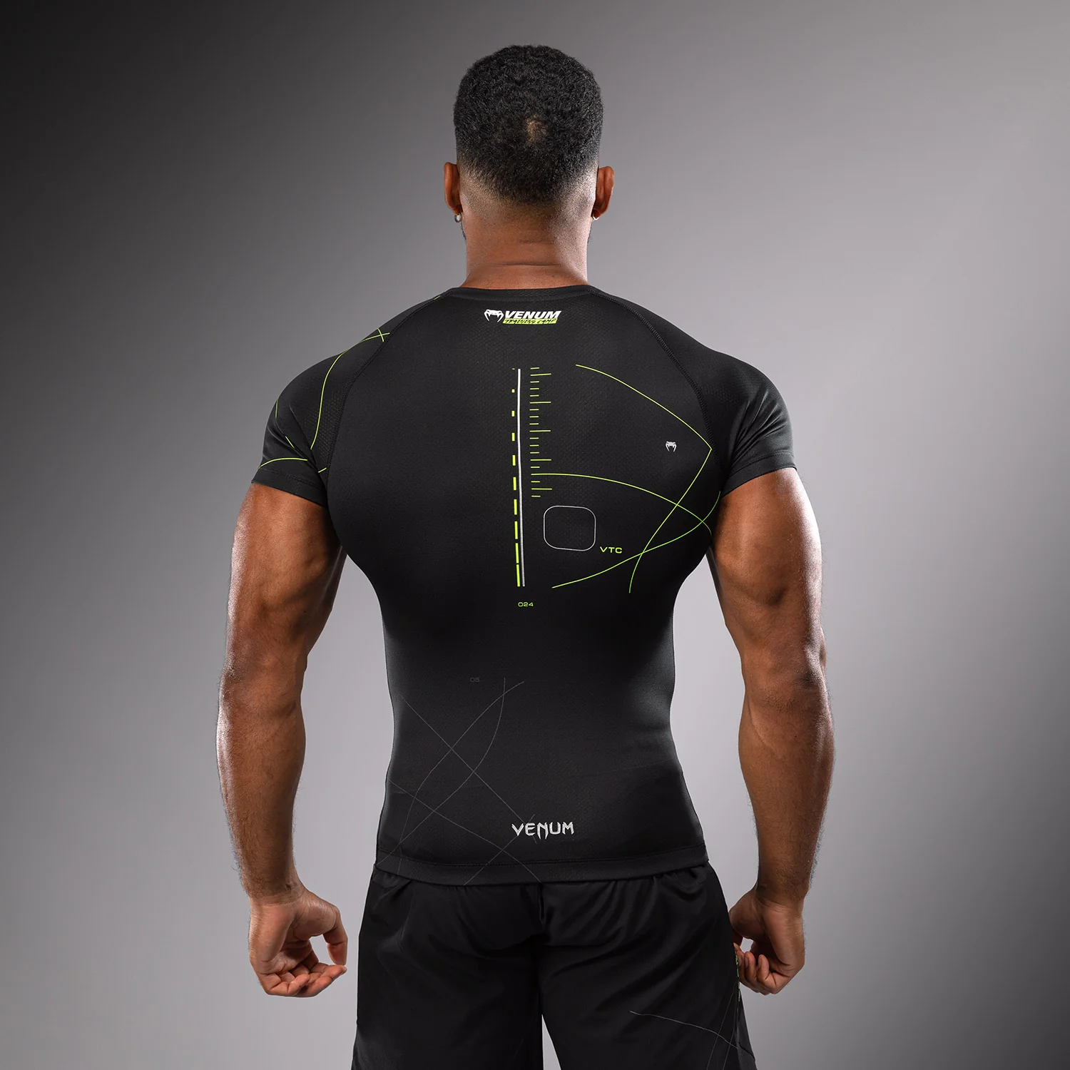 Venum Training Camp 4.0 Lycra de manga corta - Negro/Verde neón - Image 3