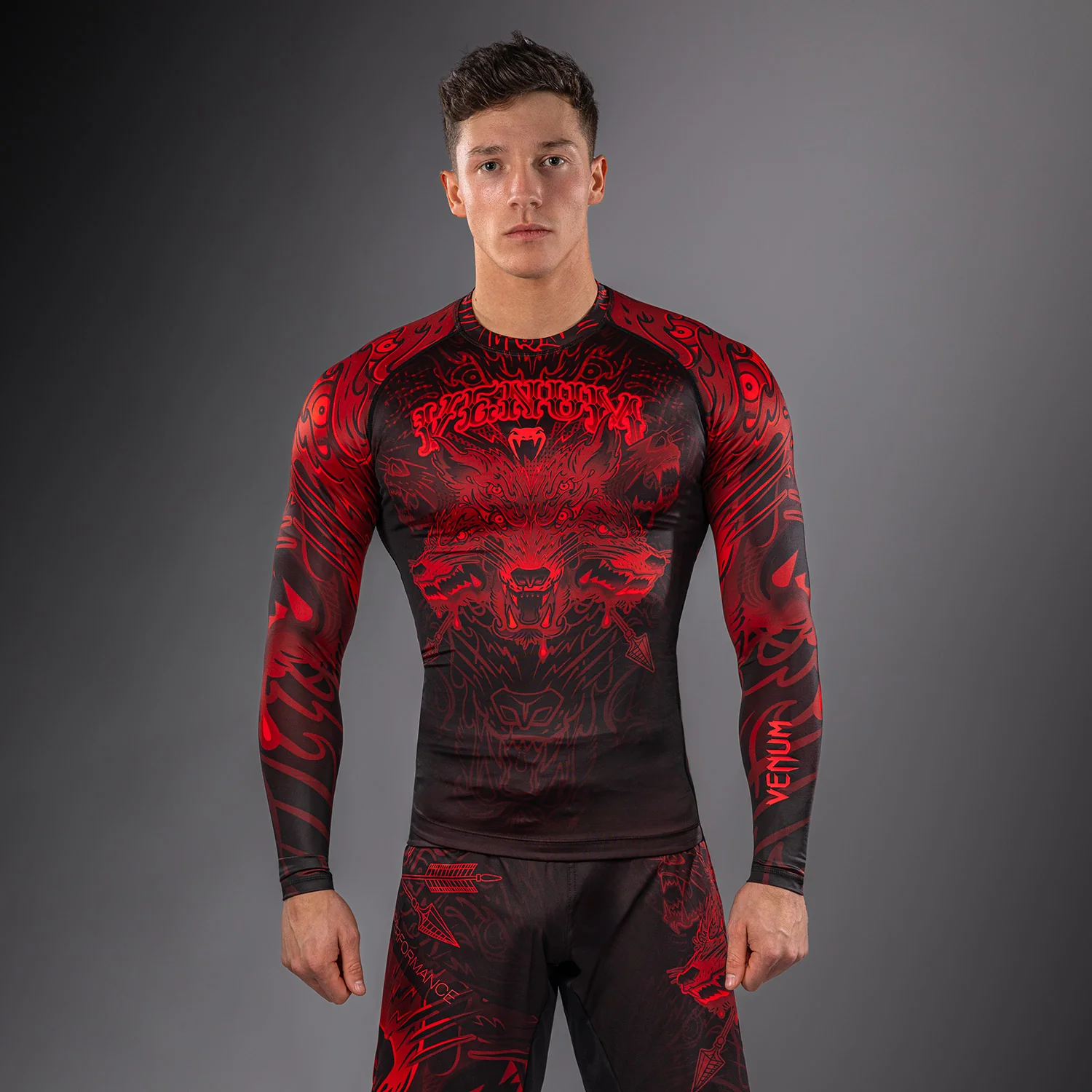 Venum Wolf Atak Rashguard Manga Larga – Negro/Rojo - Image 2