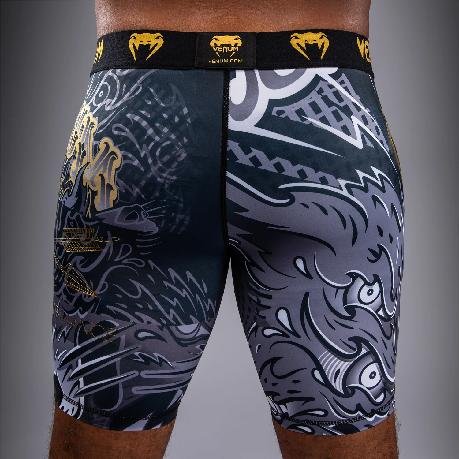 Venum Wolf Atak Short de Compresión – Negro/Gris - Image 8