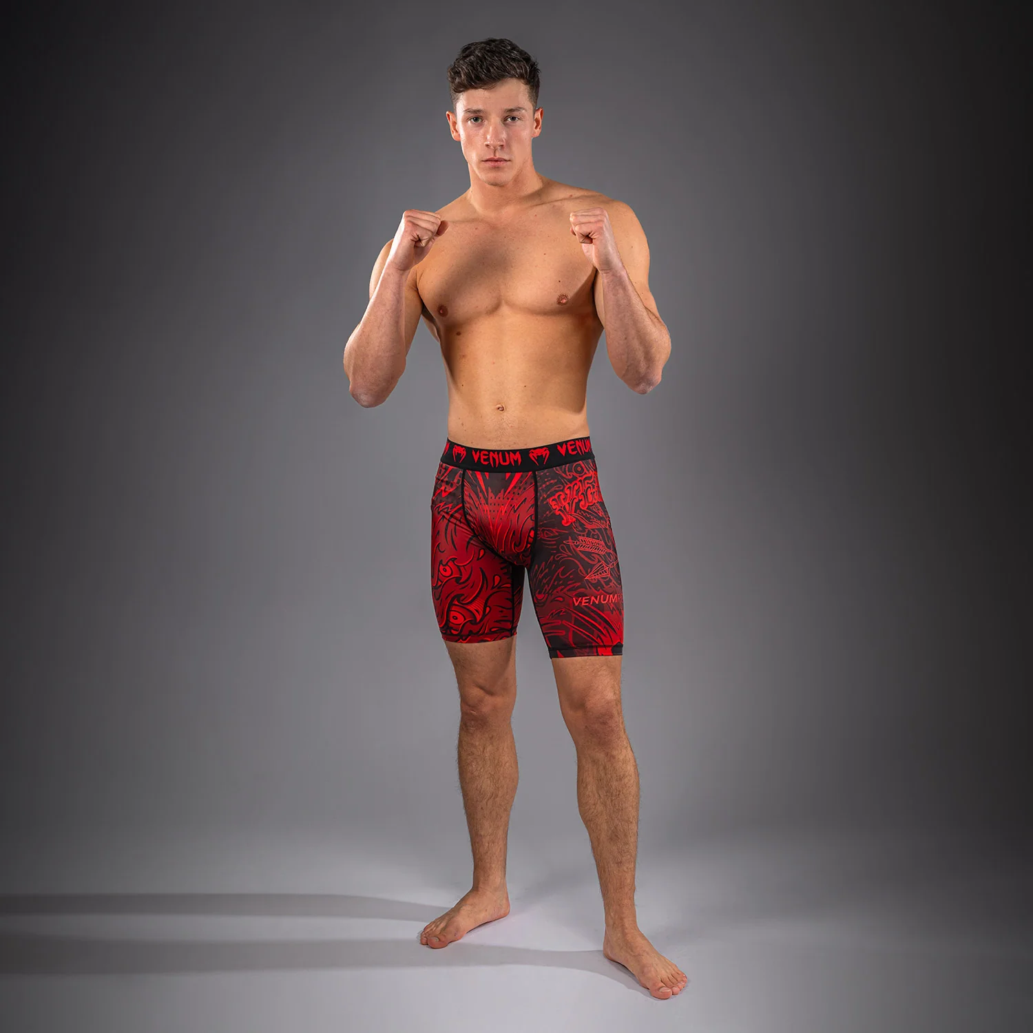 Venum Wolf Atak Short de Compresión – Negro/Rojo - Image 5