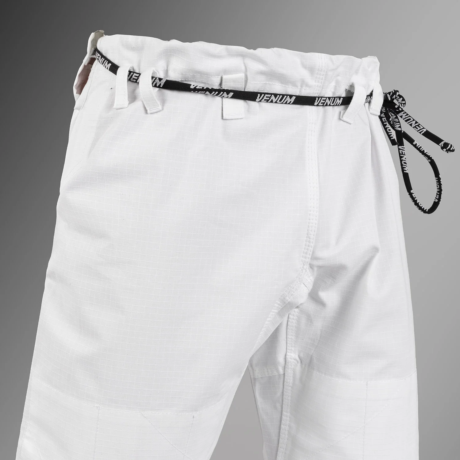 Venum x Assassin’s Creed Shadows BJJ Gi - Blanco/Rojo - Image 10