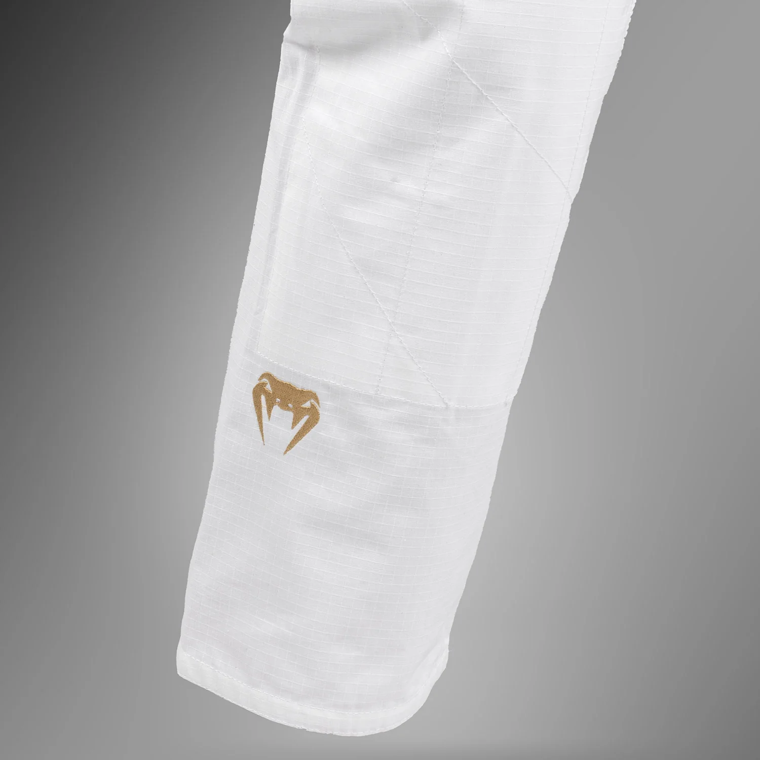 Venum x Assassin’s Creed Shadows BJJ Gi - Blanco/Rojo - Image 11
