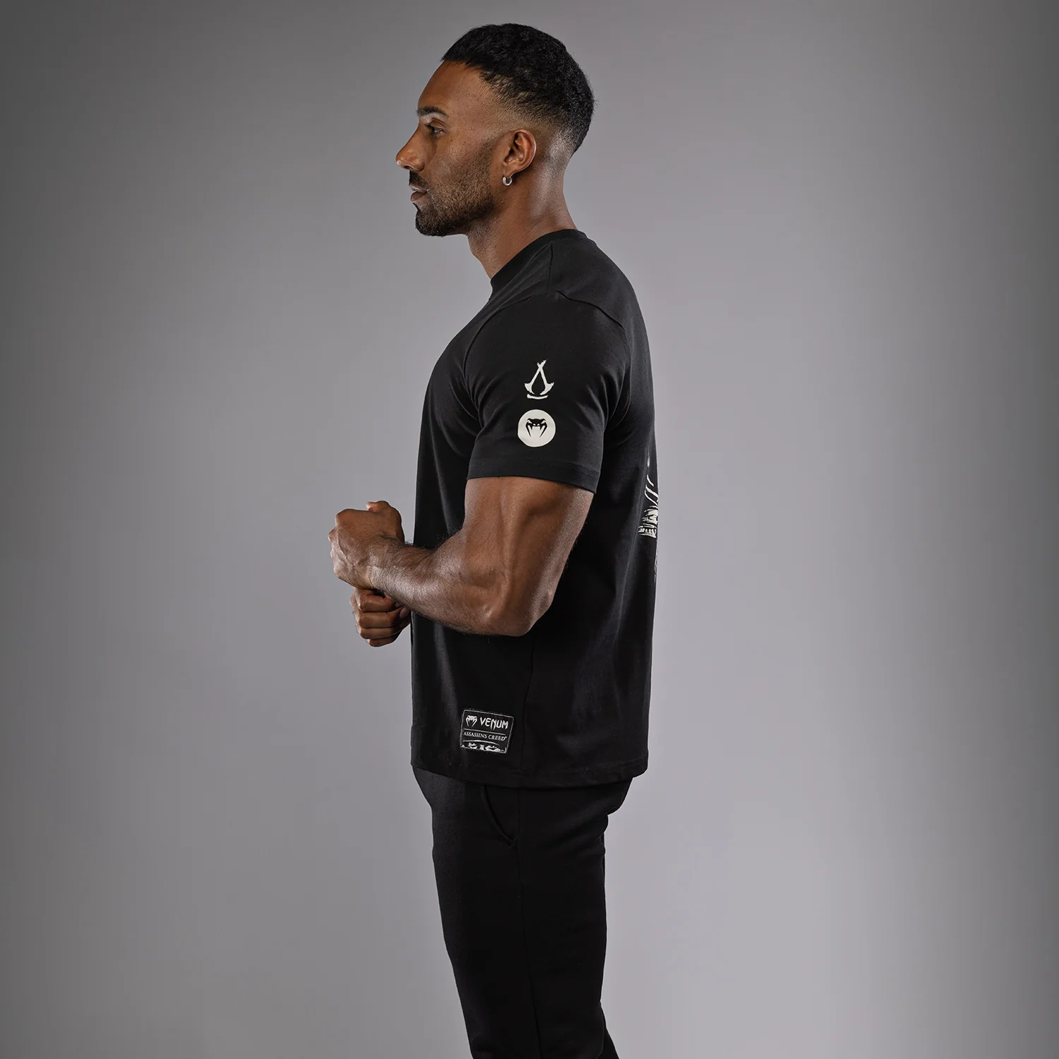 Venum x Assassin’s Creed Shadows Camiseta - Negra - Image 2