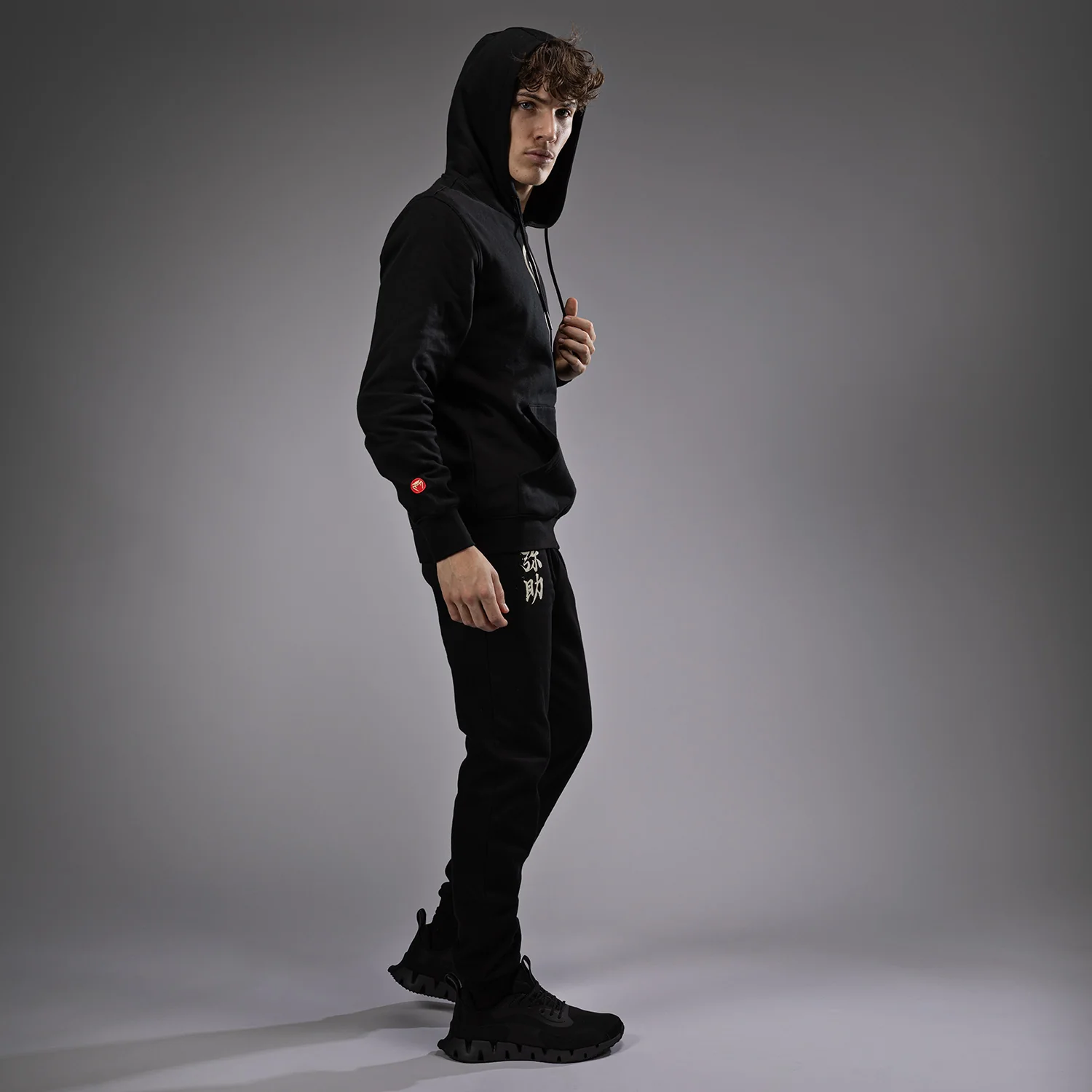 Venum x Assassin’s Creed Shadows Sudadera con capucha - Negra - Image 5