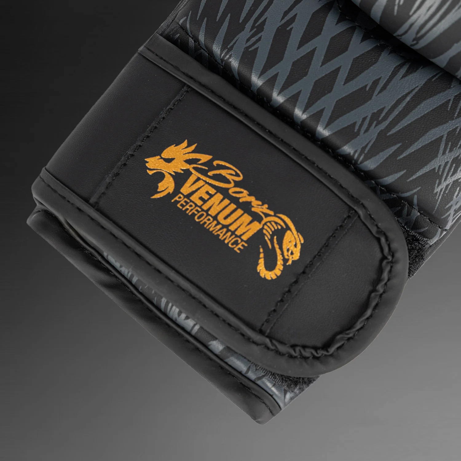 Venum x Chimaev Guantes de sparring - Negro/Dorado - Image 5