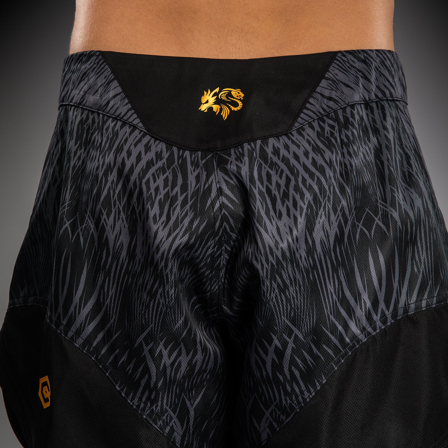 Venum x Chimaev Pantalones Cortos de Combate - Negro/Gris - Image 8