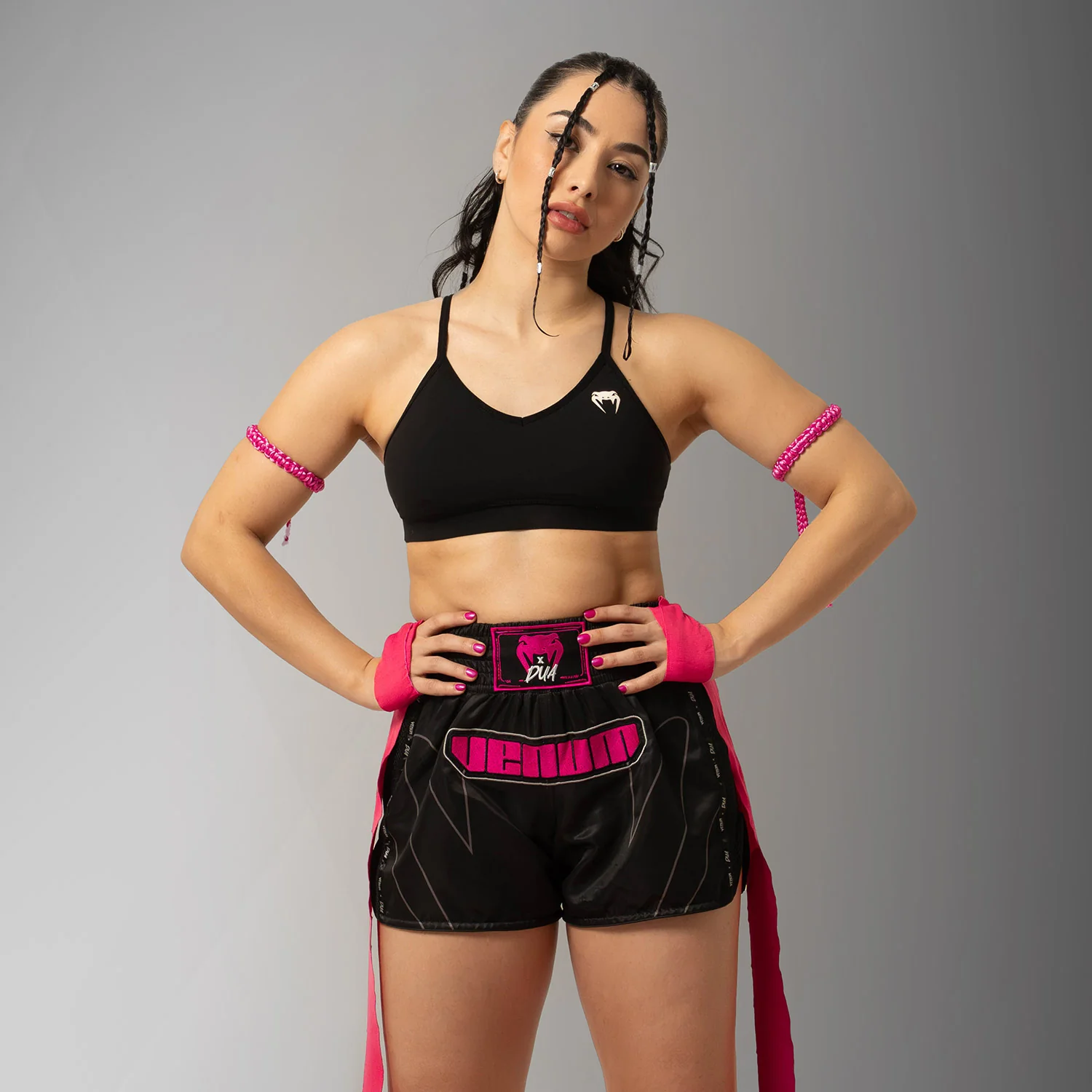 Venum x Dua Muay Thai Pantalones Cortos - Negro/Rosa Fucsia - Image 5