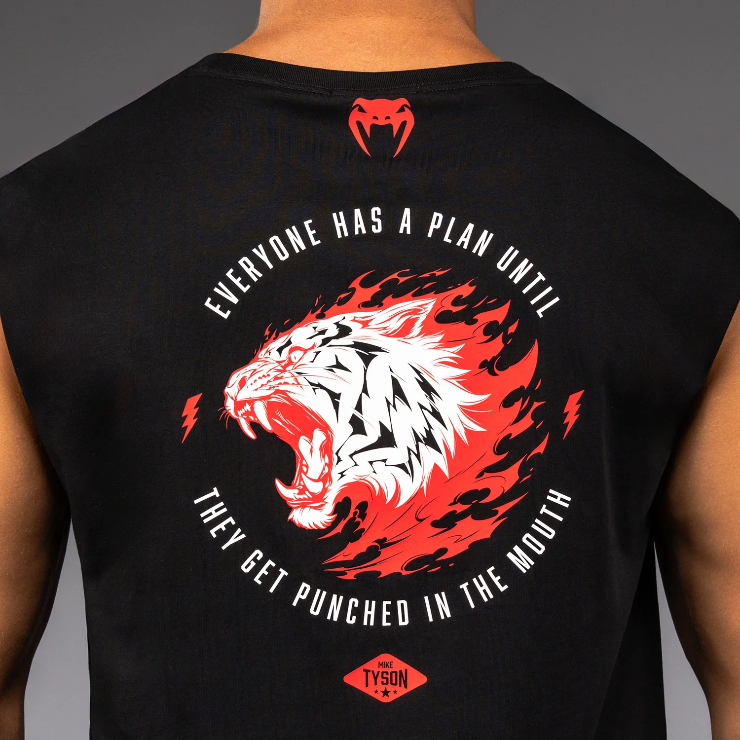 Venum x Mike Tyson Tiger Camiseta Sin Mangas - Negro Intenso - Image 5