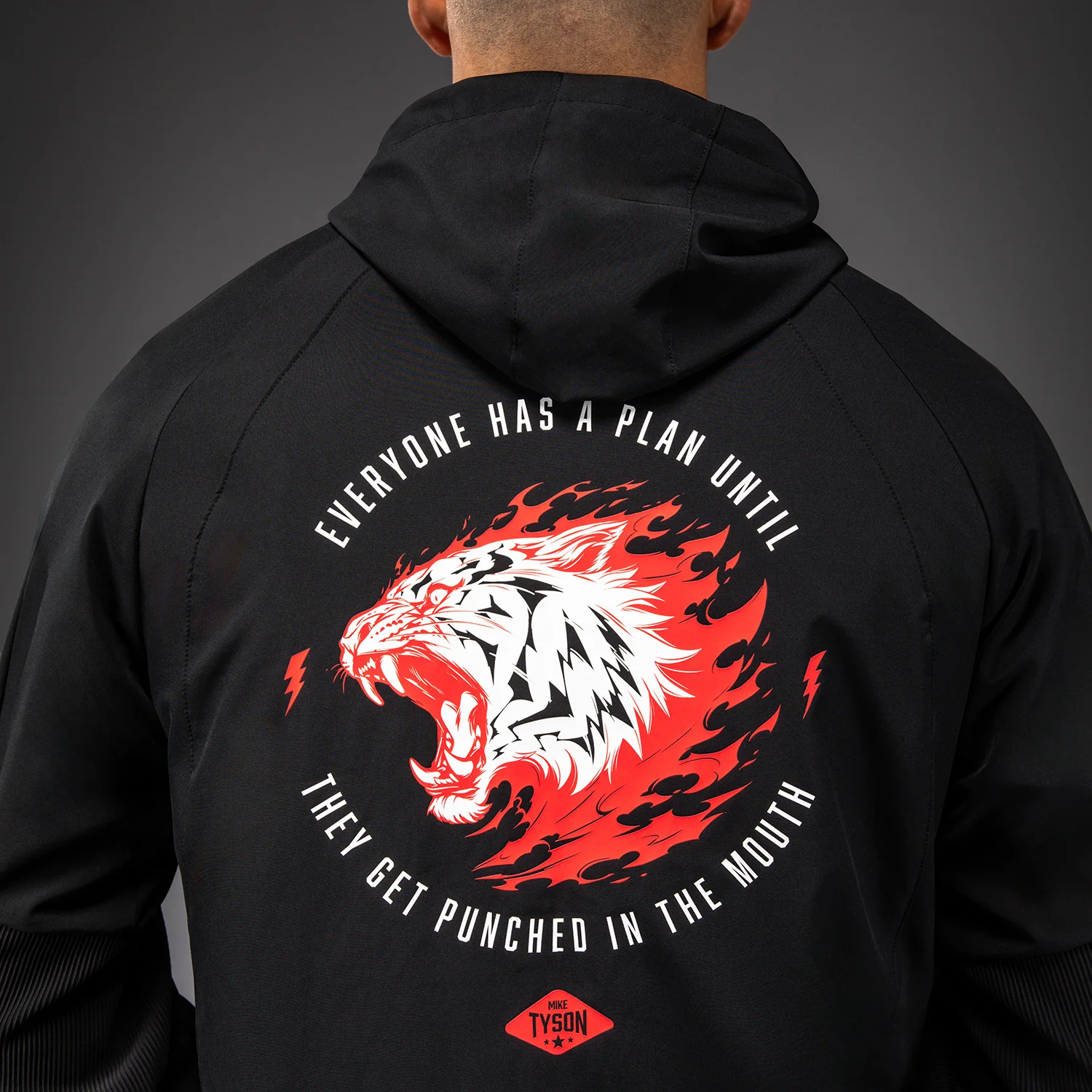 Venum x Mike Tyson Tiger Track Jacket - Negro Profundo/Rojo Intenso - Image 7