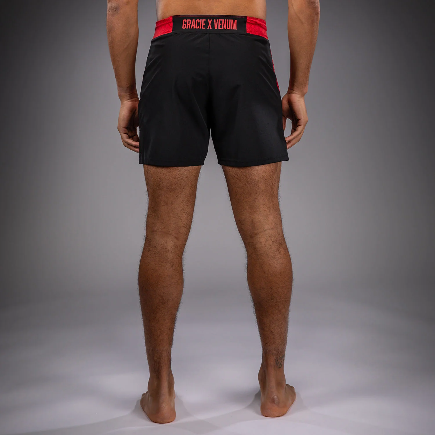 Venum x Roger Gracie Signature Short de Combate - Negro/Rojo - Image 2