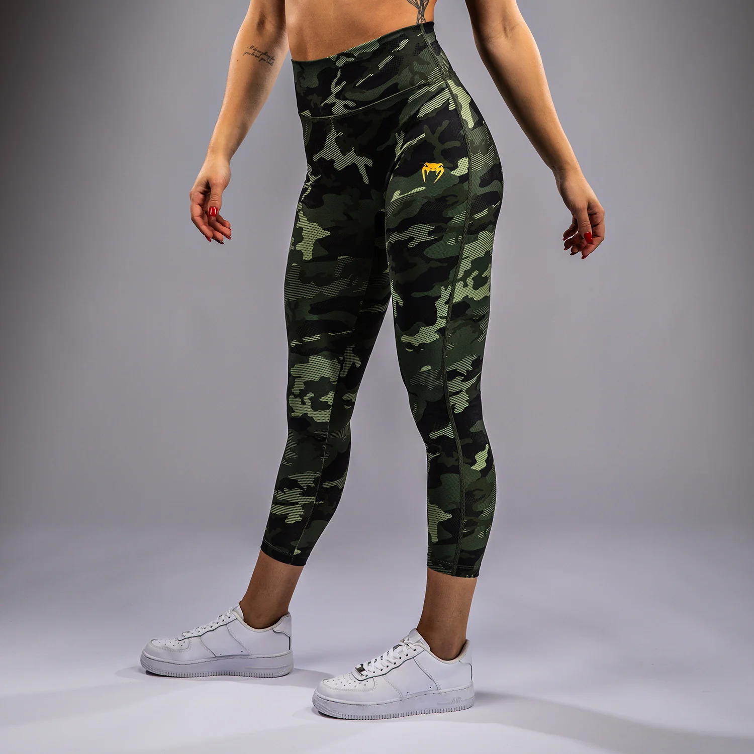 Venum x Sophia Rose Leggings 7/8 para Mujer - Camuflaje Forestal - Image 4