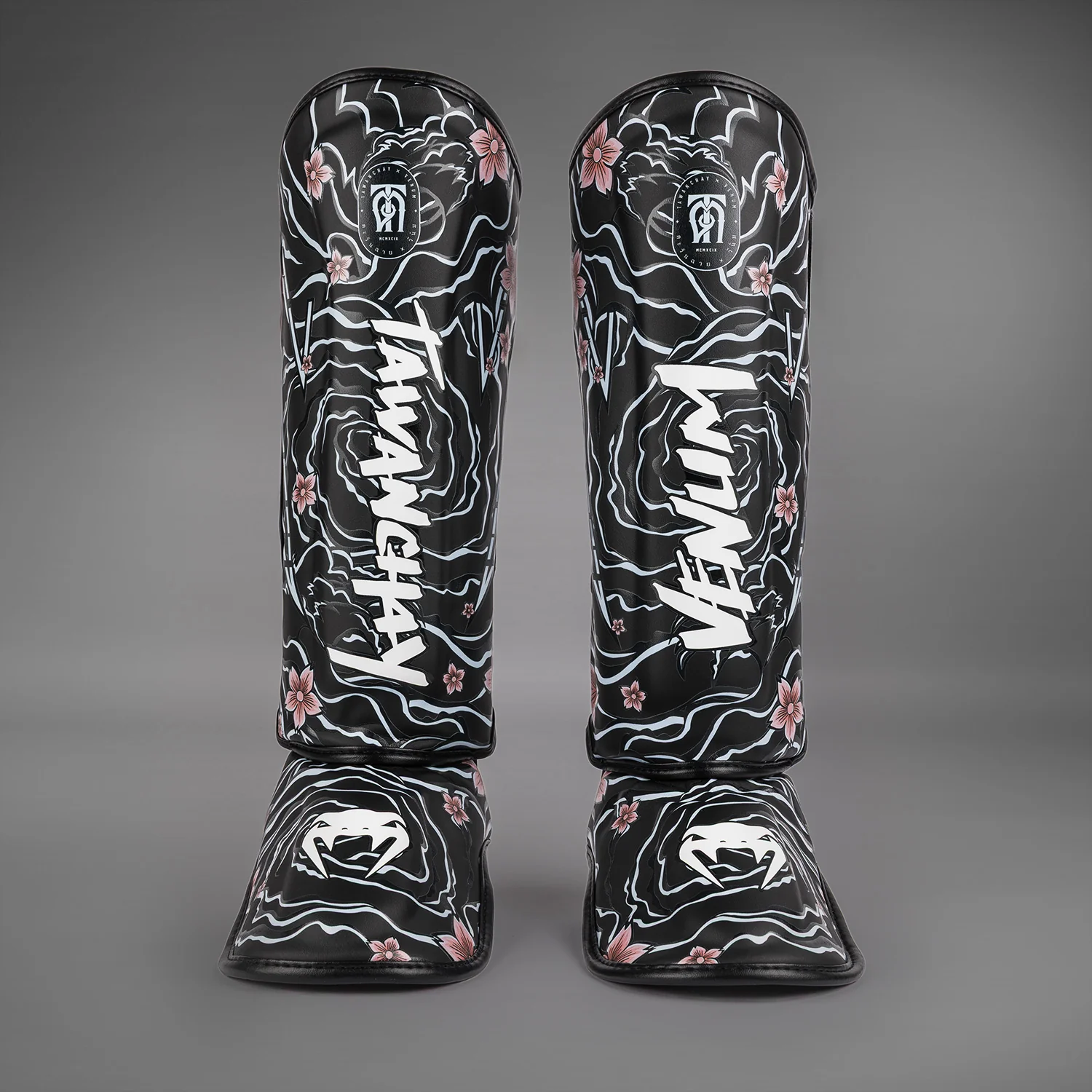 Venum x Tawanchay Espinilleras – Negro/Blanco