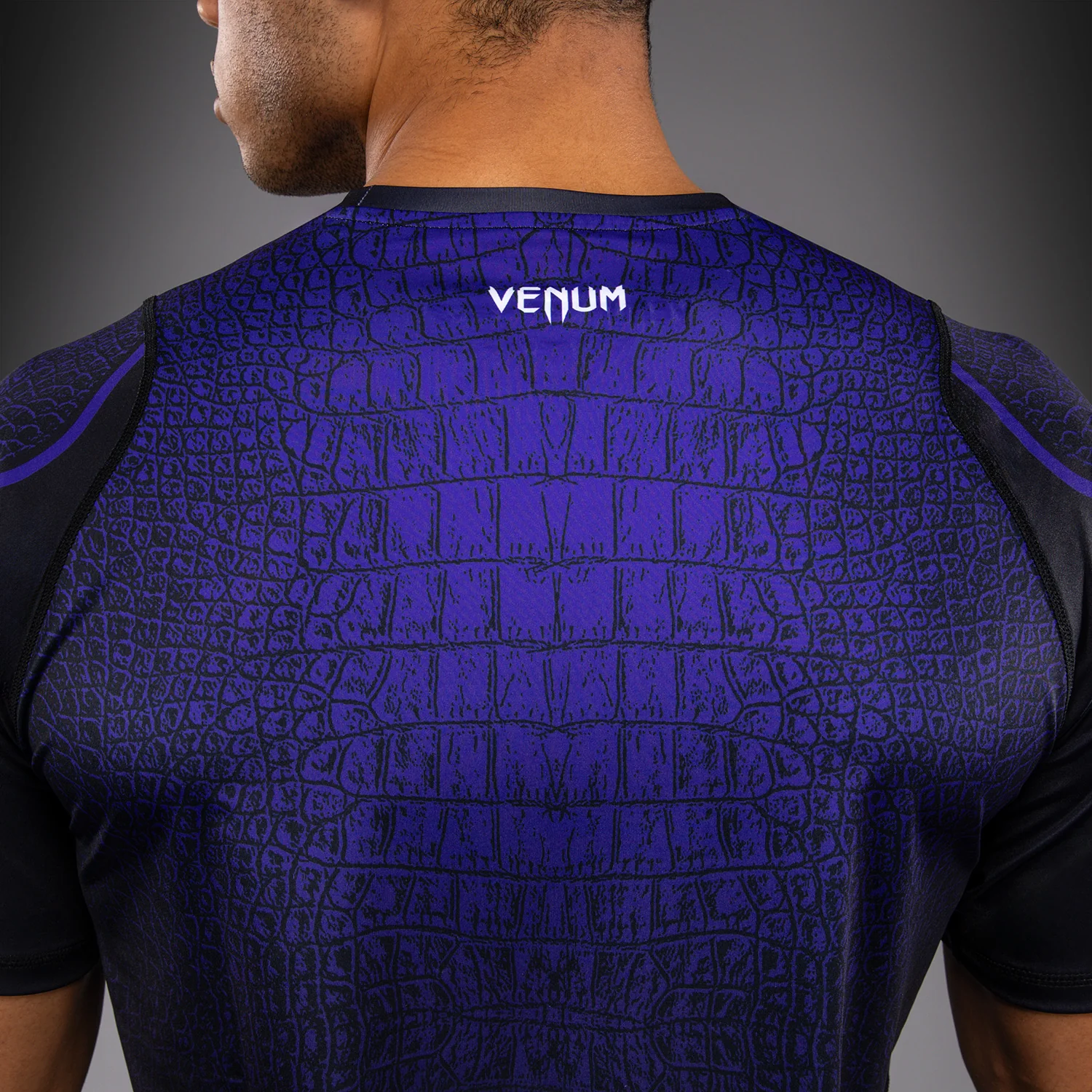 Venum x TEKKEN 8 Camiseta Dry-Tech Kazuya - Negro/Púrpura - Image 7