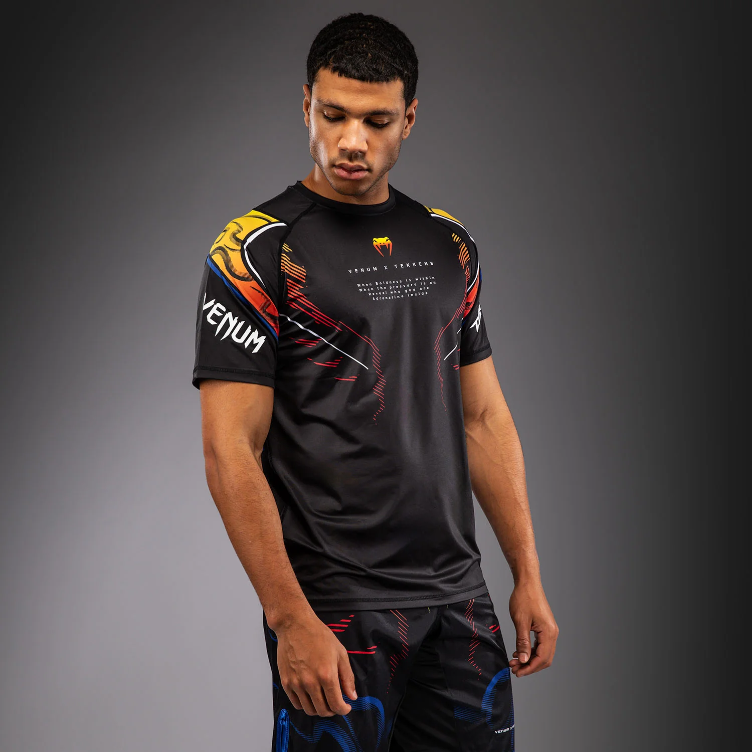 Venum x TEKKEN 8 Camiseta Dry Tech Yoshimitsu - Negro/Naranja - Image 2
