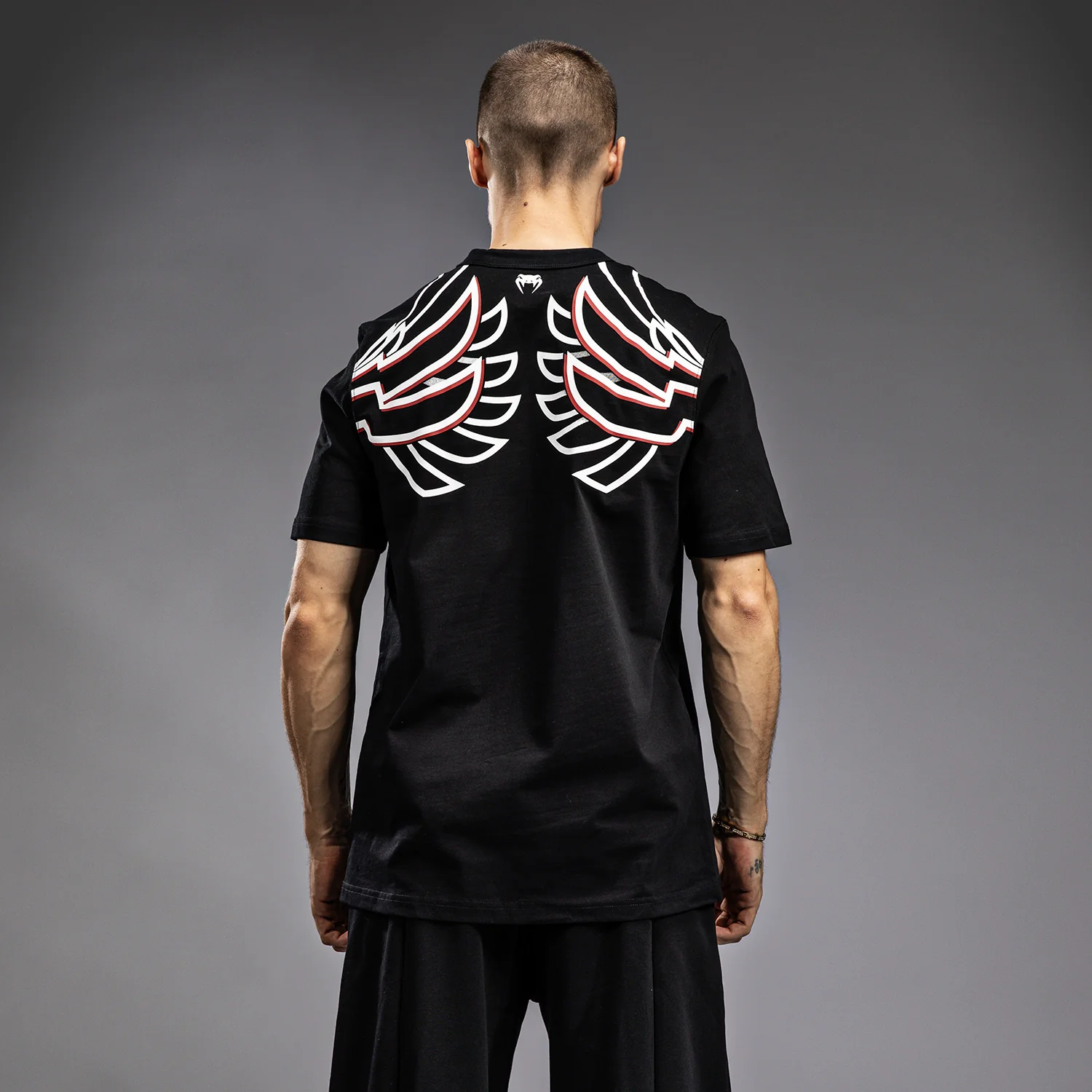 Venum x TEKKEN 8 - Jin Kazama Camiseta - Negro/Negro/Blanco - Image 3