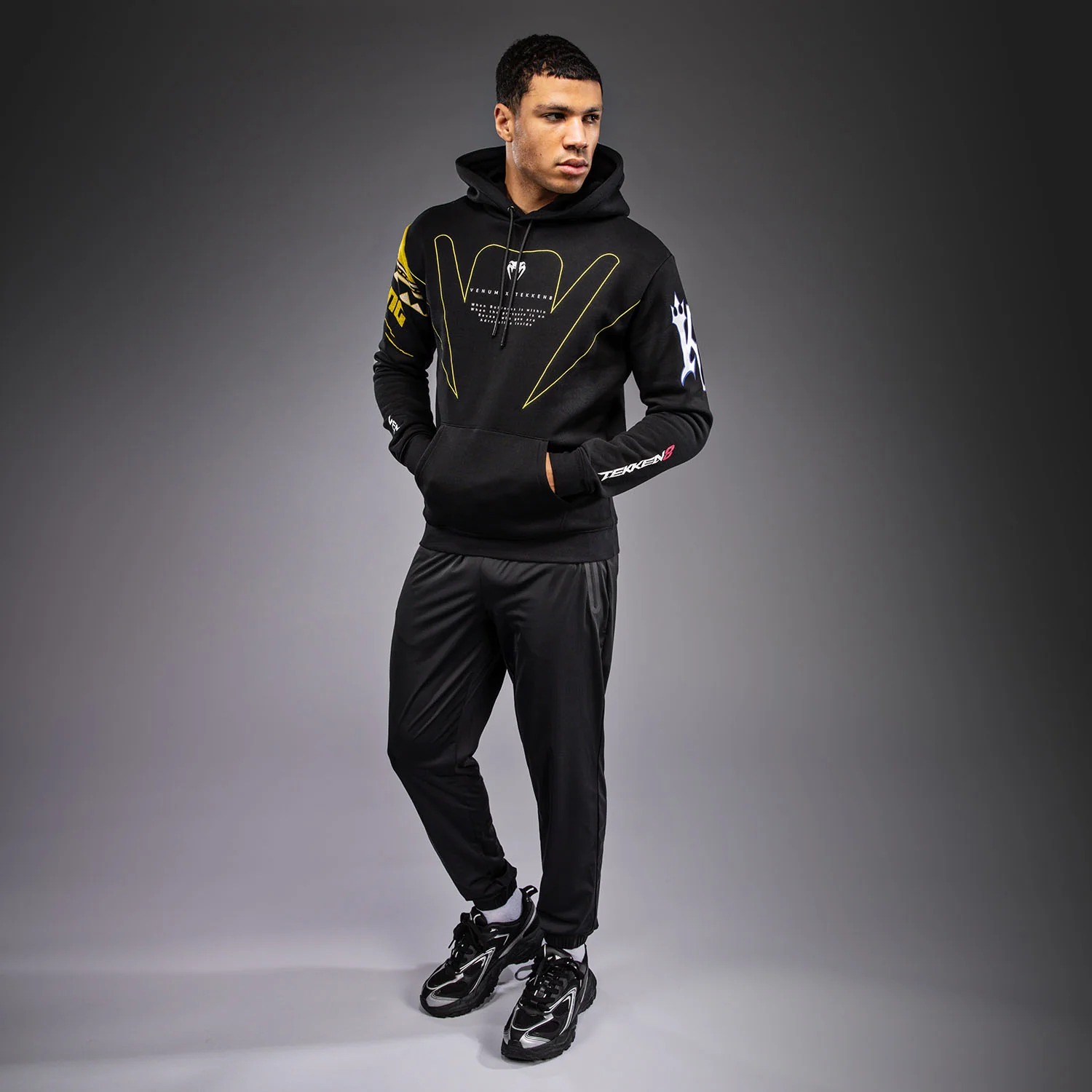 Venum x TEKKEN 8 Sudadera con Capucha King - Negro/Amarillo - Image 9