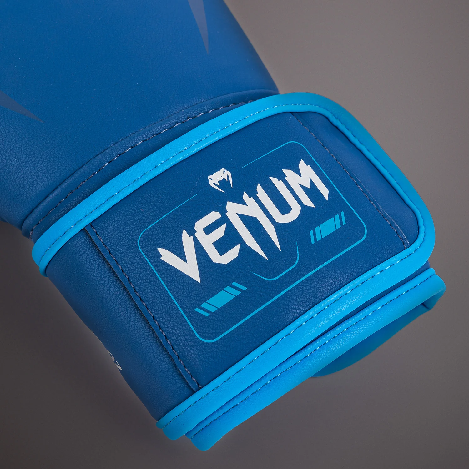 Venum x Top Rank Guantes de Boxeo Original Impact - Azul Marino - Image 8