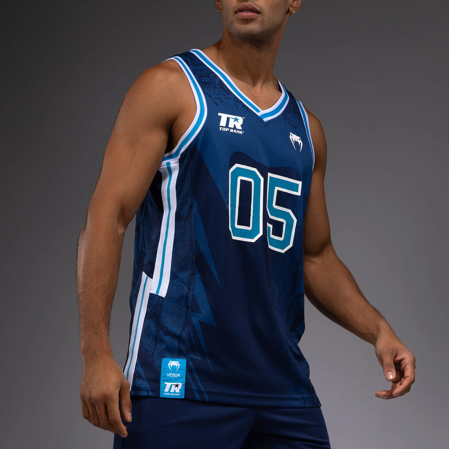 Venum x Top Rank Original Camiseta de Baloncesto para Hombre - Azul Marino - Image 3