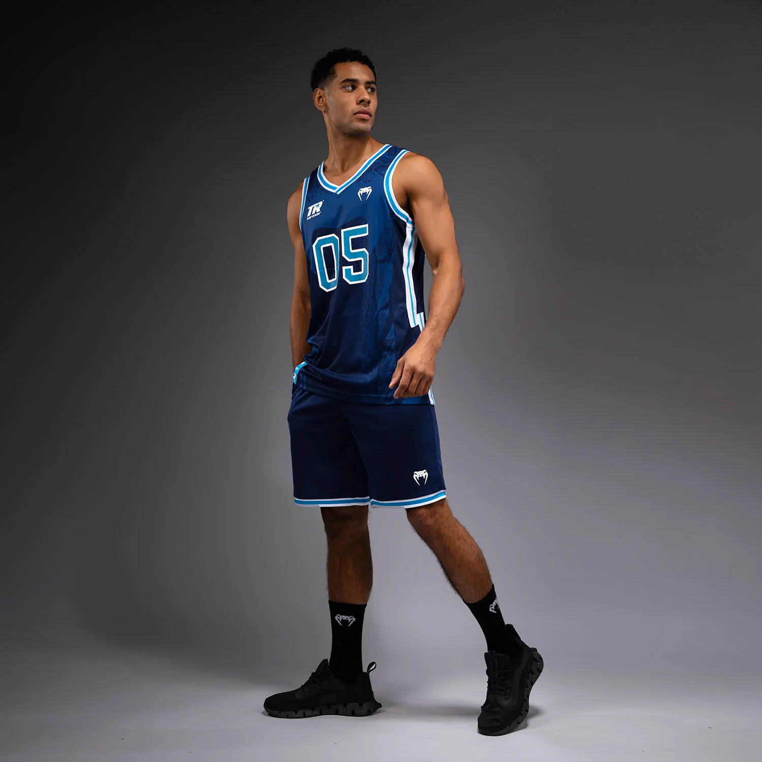 Venum x Top Rank Original Camiseta de Baloncesto para Hombre - Azul Marino - Image 4