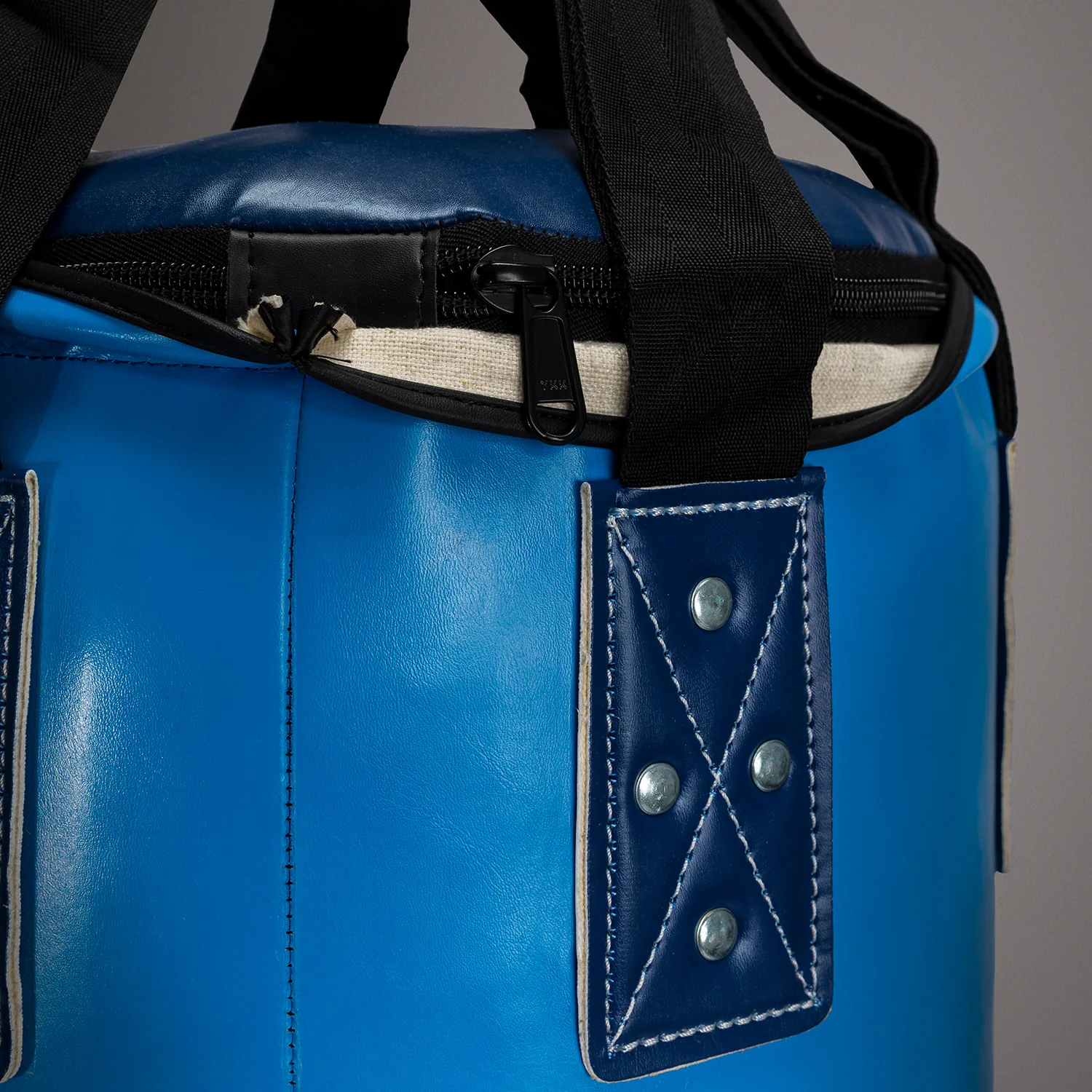 Venum x Top Rank Original Saco de Boxeo - Azul Marino - Image 3
