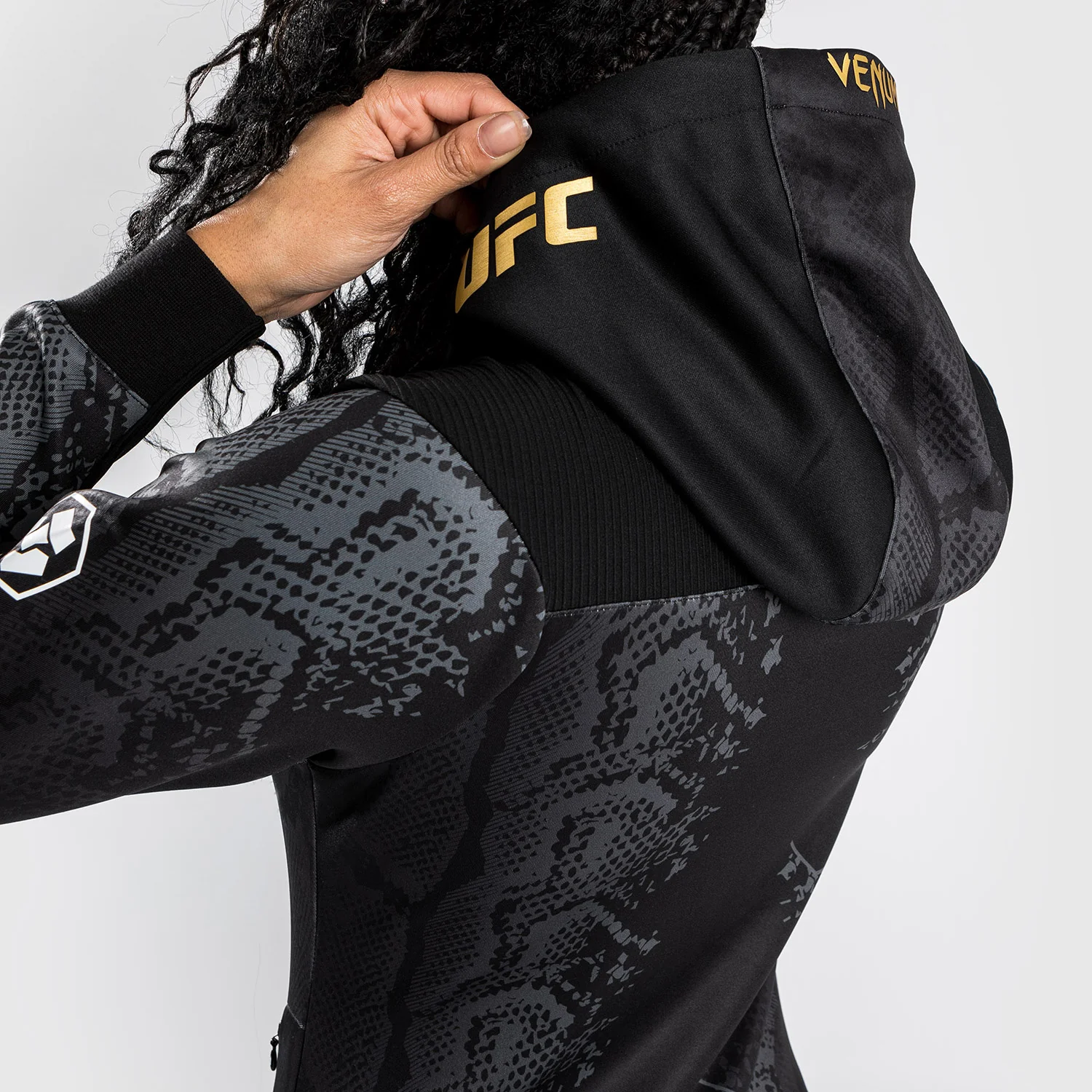 UFC Adrenaline by Venum Sudadera Personalizada Authentic Fight Night para Mujer - Champion - Image 9
