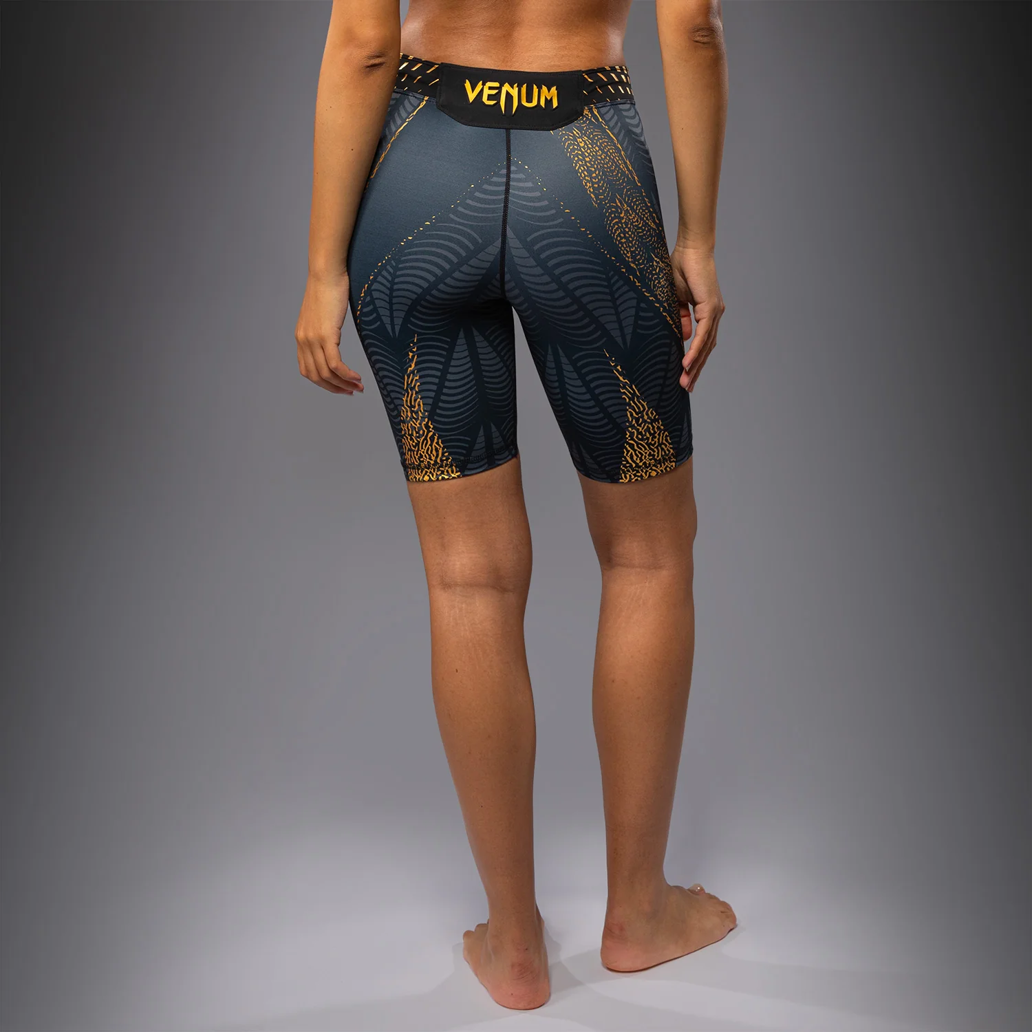 UFC Zenith by Venum Authentic Fight Night Short Vale Tudo ajuste largo Mujer Personalizado - Champion - Image 6